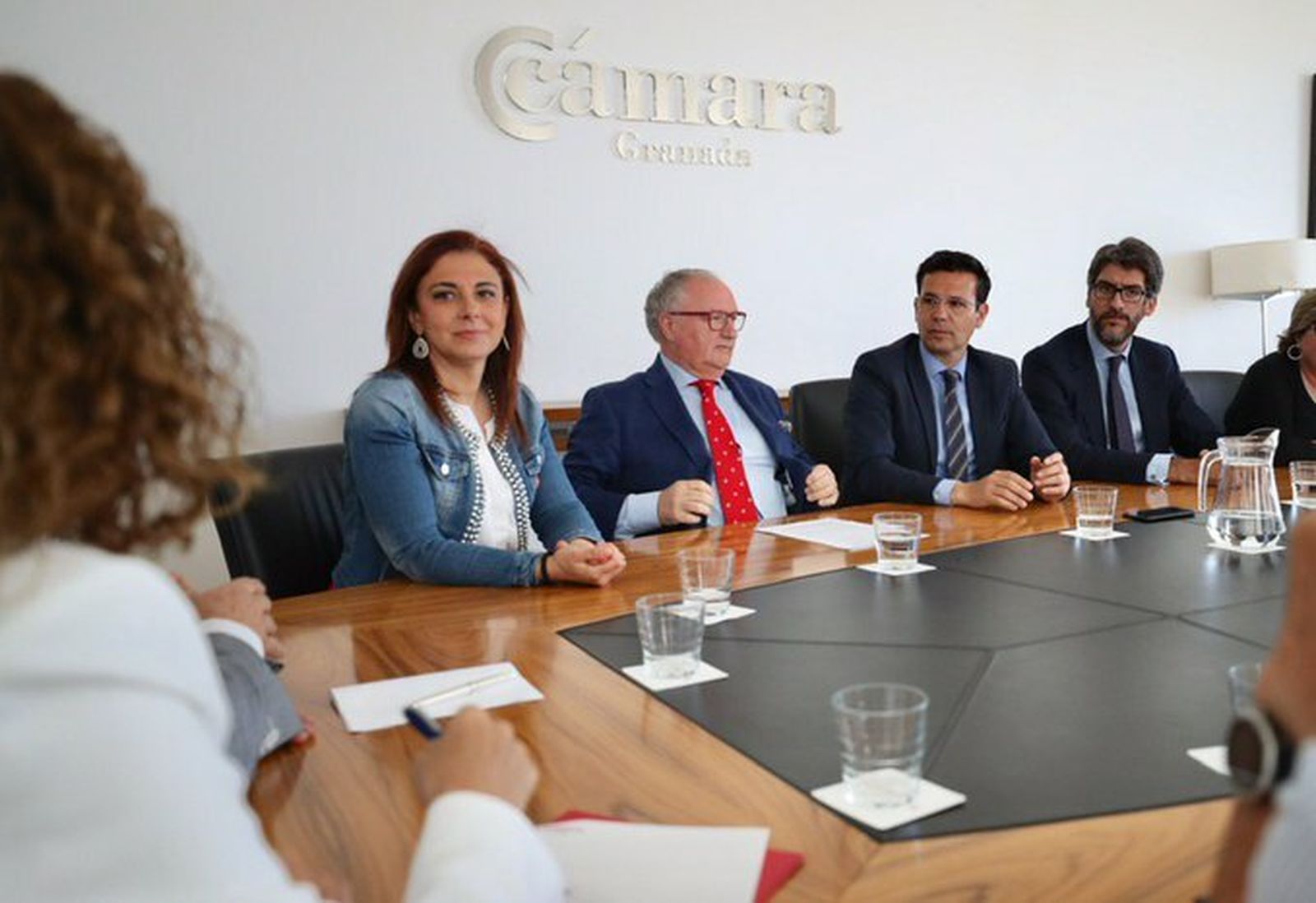Cuenca estaba ayer en la Cámara de Comercio cuando Miralles intentó debatir