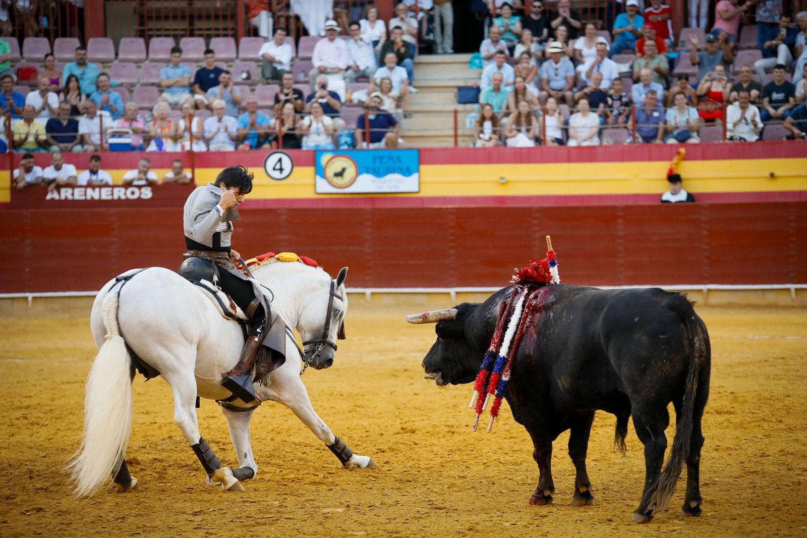 Imágenes de la corrida de toros en Roquetas de Mar