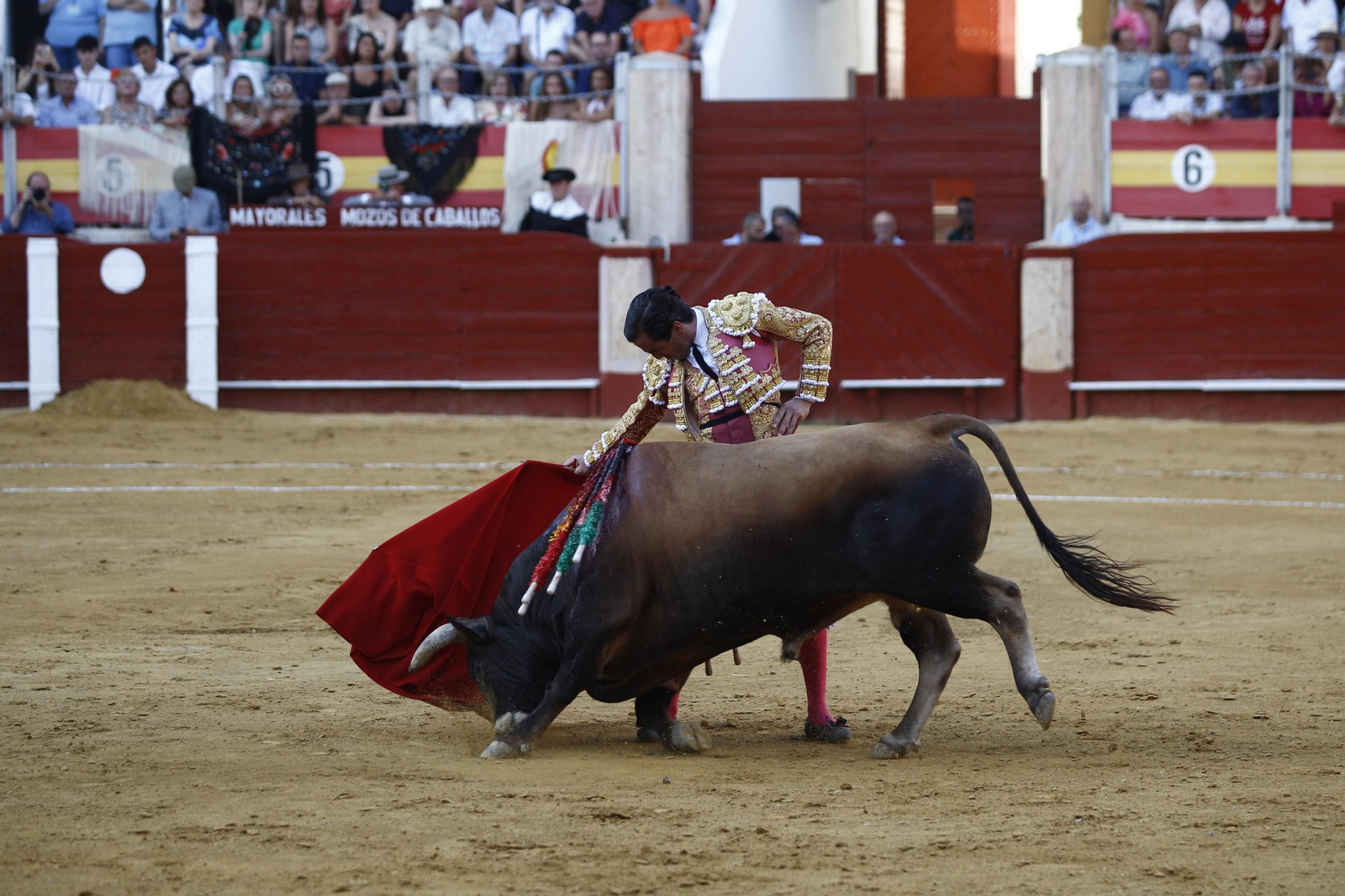 Las mejores imágenes de los toreros Fortes, Juan Ortega y David de Miranda en la Feria de Almería 2025