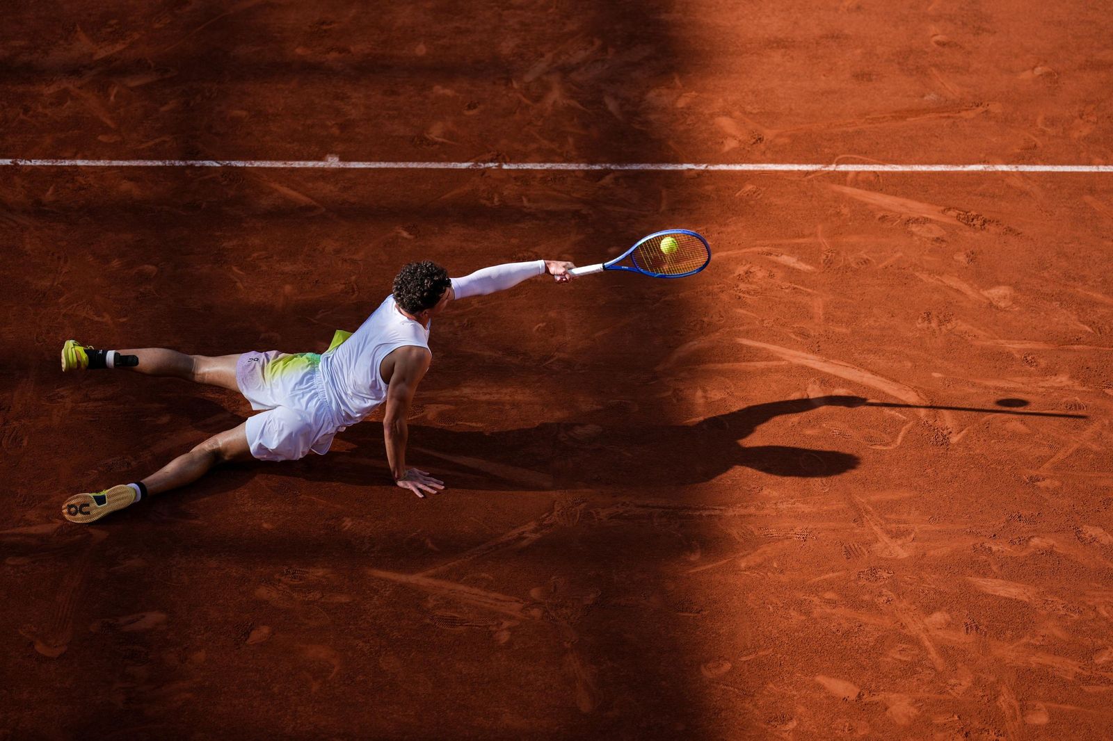 Tenis | Saving The Ball At All Costs