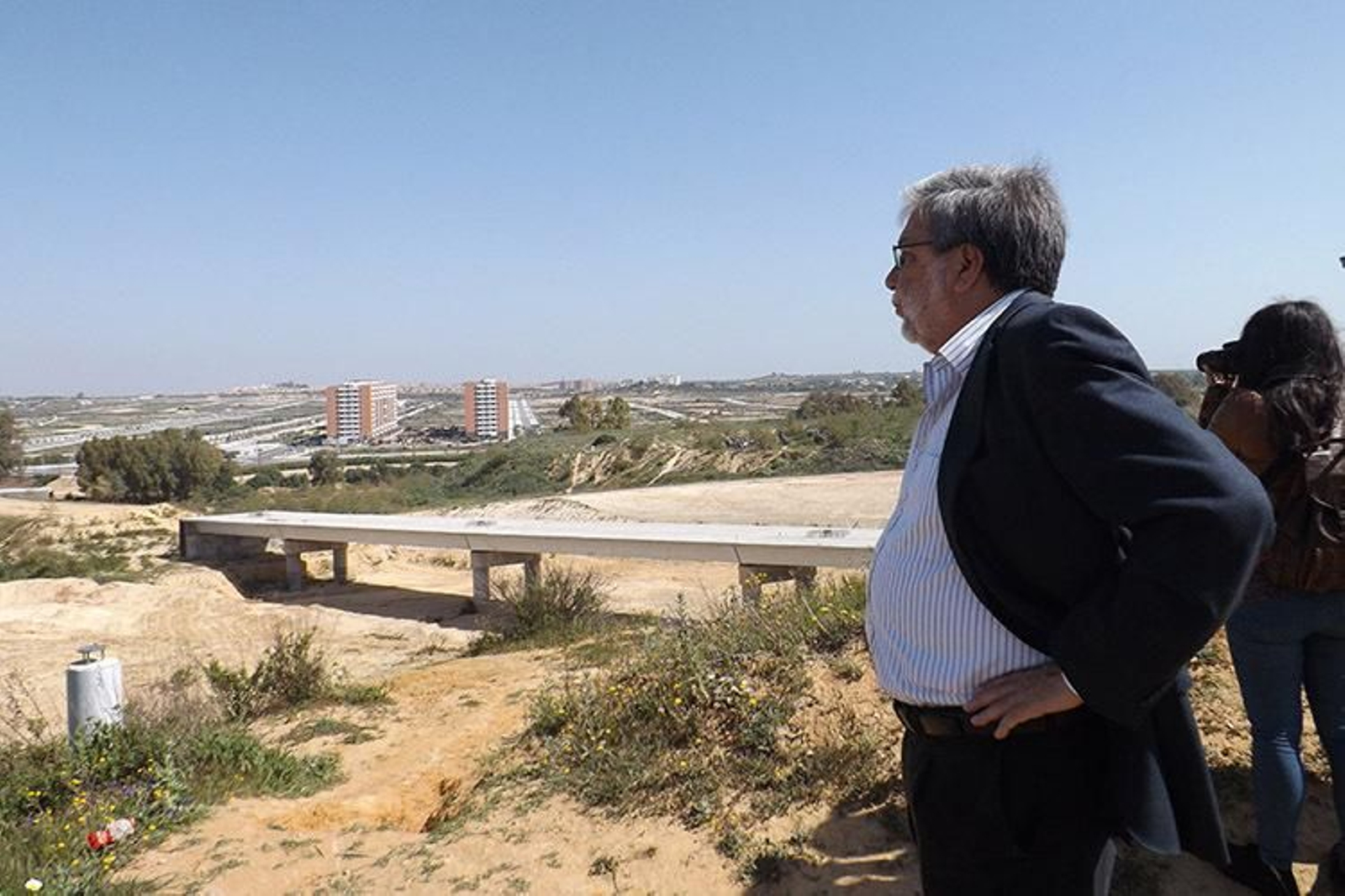 Toscano en una imagen reciente ante las obras del desdoble de la A-392.