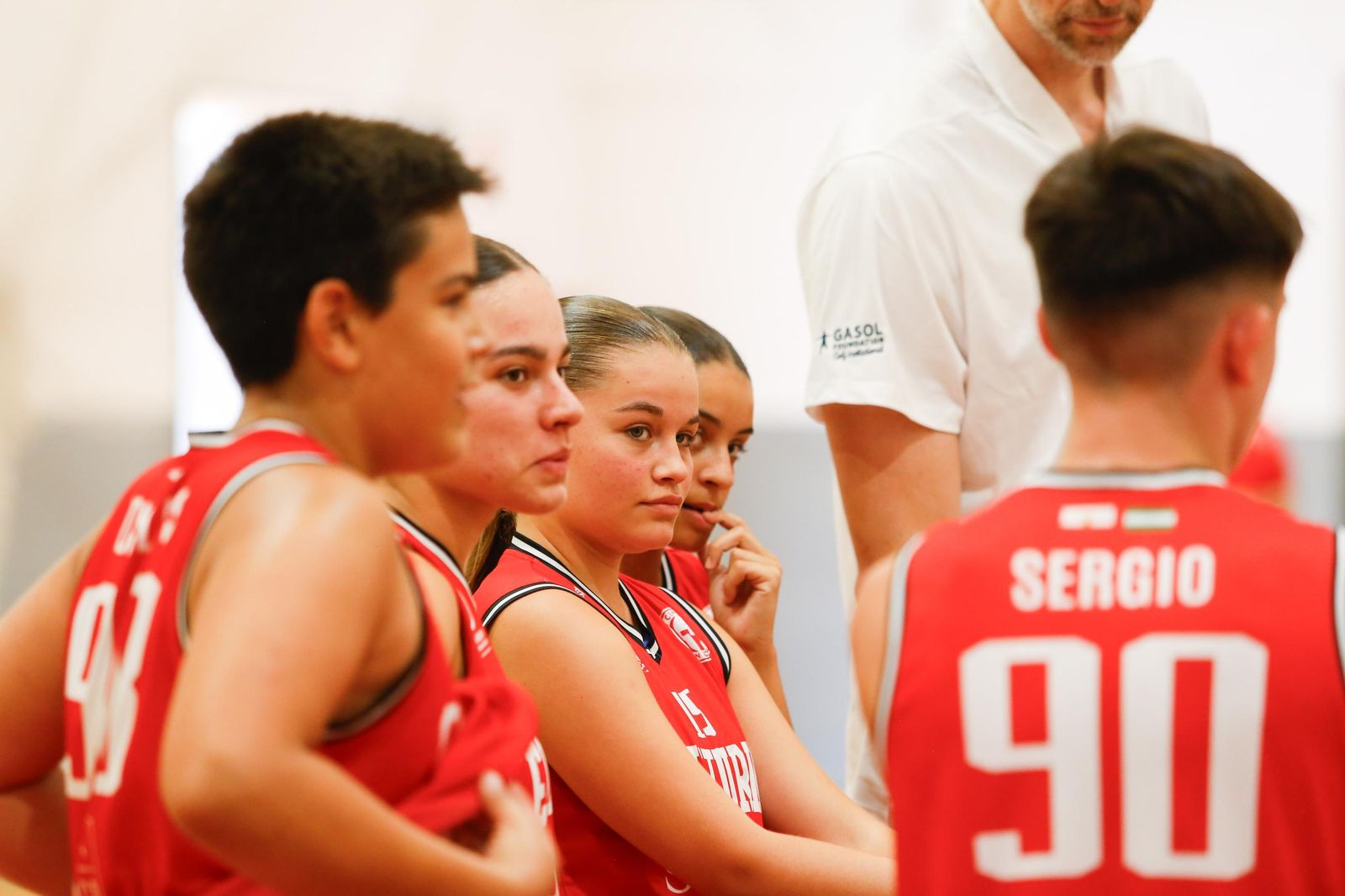 Fotos del encuentro de Pau Gasol con niños en el pabellón de San Roque