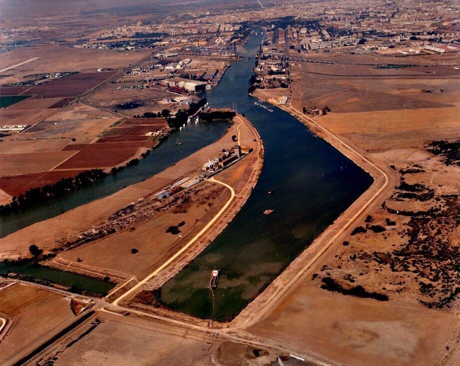 Entronque del canal Sevilla-Bonanza con el canal de Alfonso XIII. Año 2000