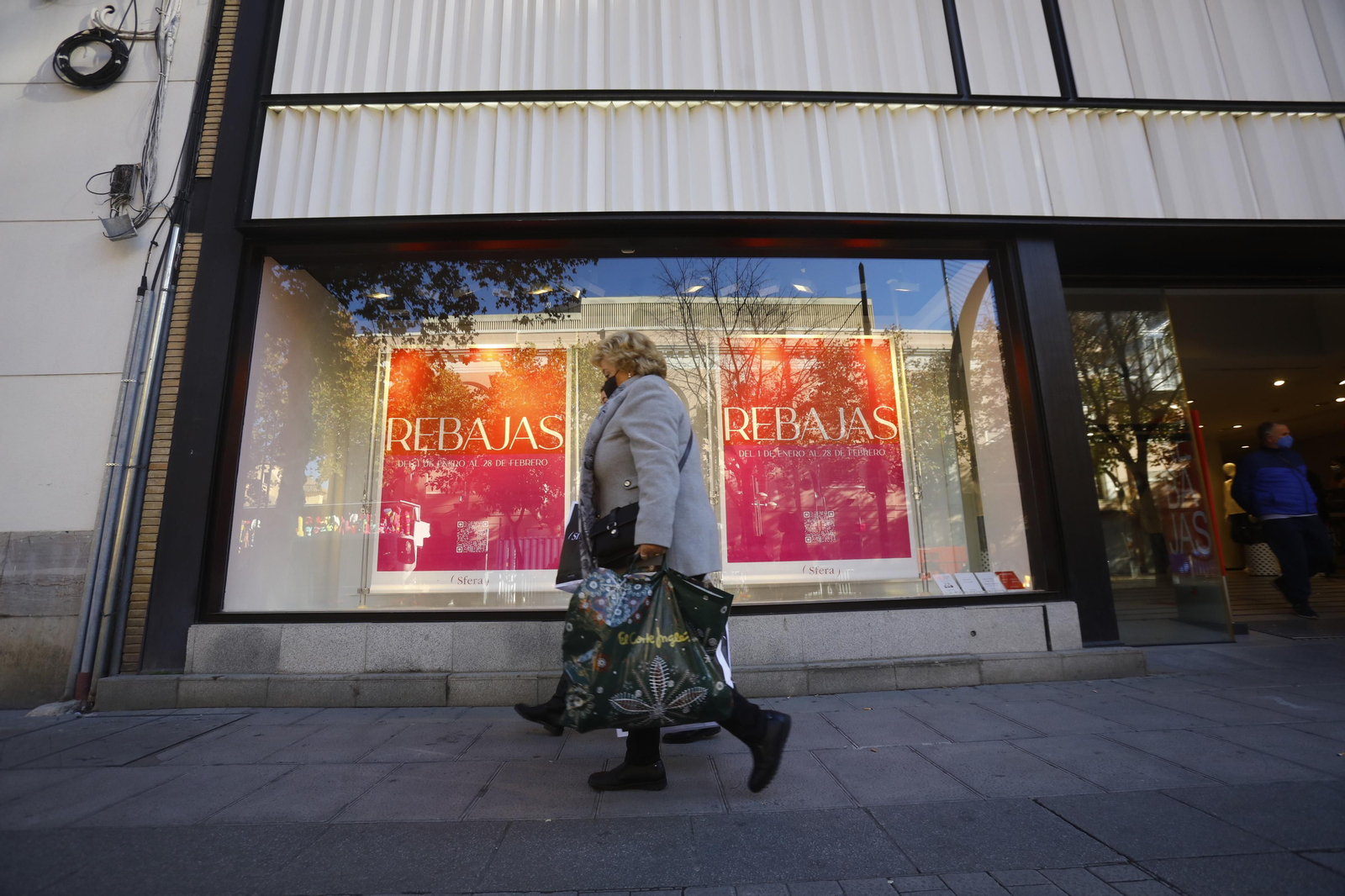 Así ha sido el primer día de rebajas en Córdoba, en fotografías