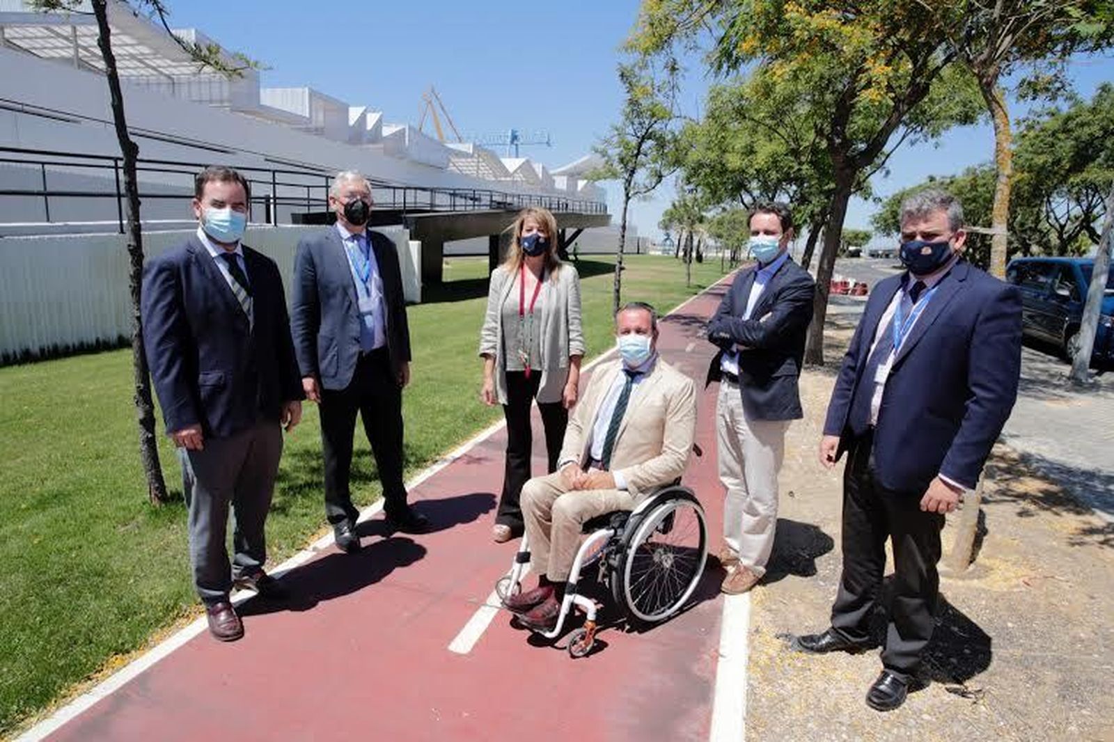 Pilar Miranda junto con Ignacio Álvarez-Ossorio, Juan Manuel Fernández, Ignacio Tremiño, Alfonso Peña y Abelardo Budia durante la visita a las obras