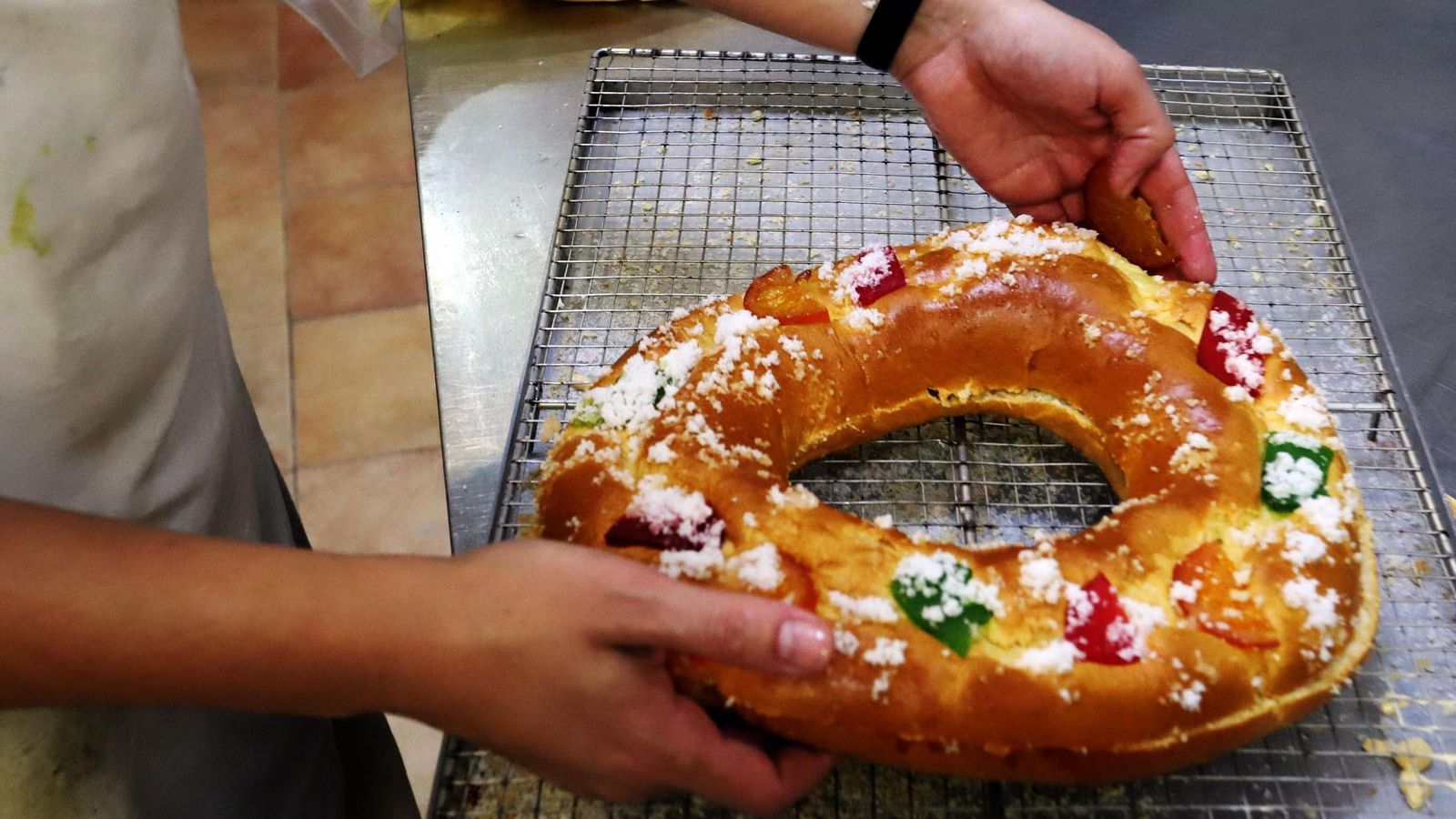 El roscón de Reyes de la dulcería Nova Ruiz, todo un clásico en Huelva capital