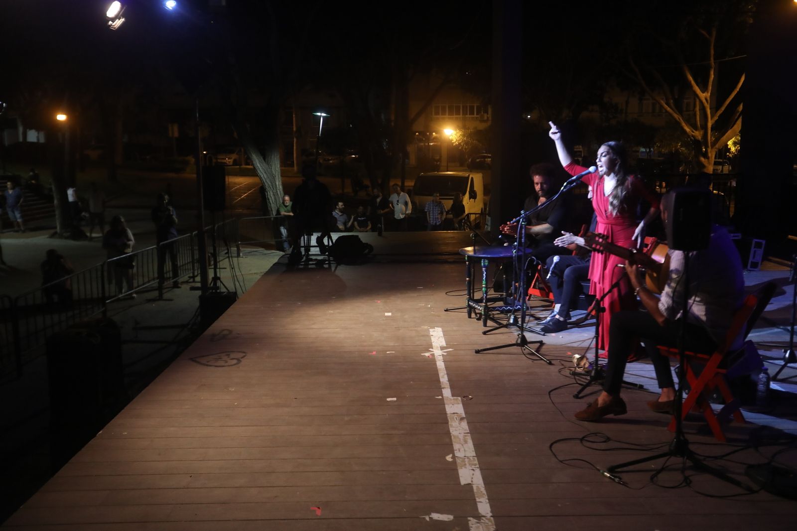 La noche flamenca en el Parque de San Fernando, en imágenes