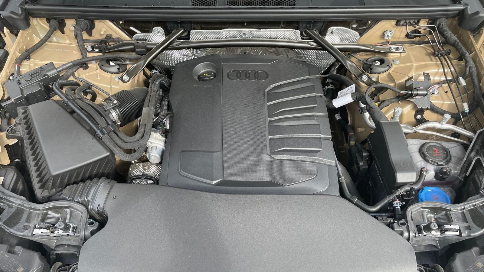 No cumple con los poco más de 6 l/100 km que homologa conforme a la norma WLTP cuando se le lleva a un uso real, pero mantiene un coste por kilómetro aún contenido.