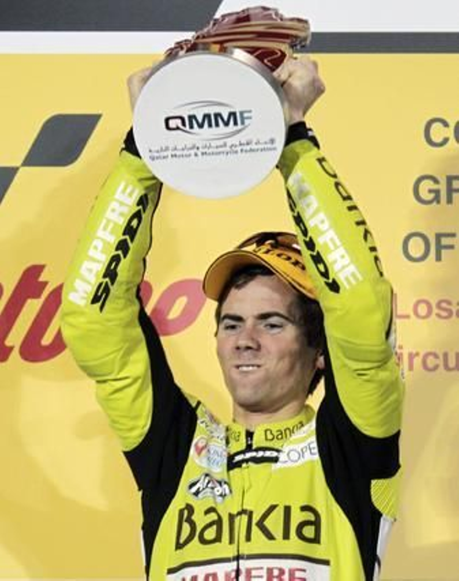 Nico Terol, en el podio del Gran Premio de Qatar de 125 cc.  Foto: Reuters