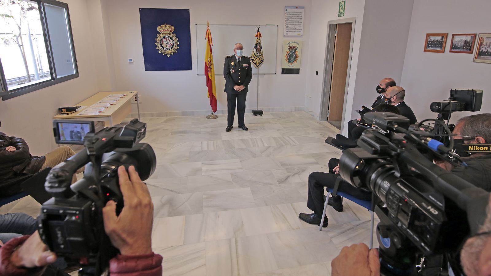 Medallas de Santo Angel en la comisaria de Jerez