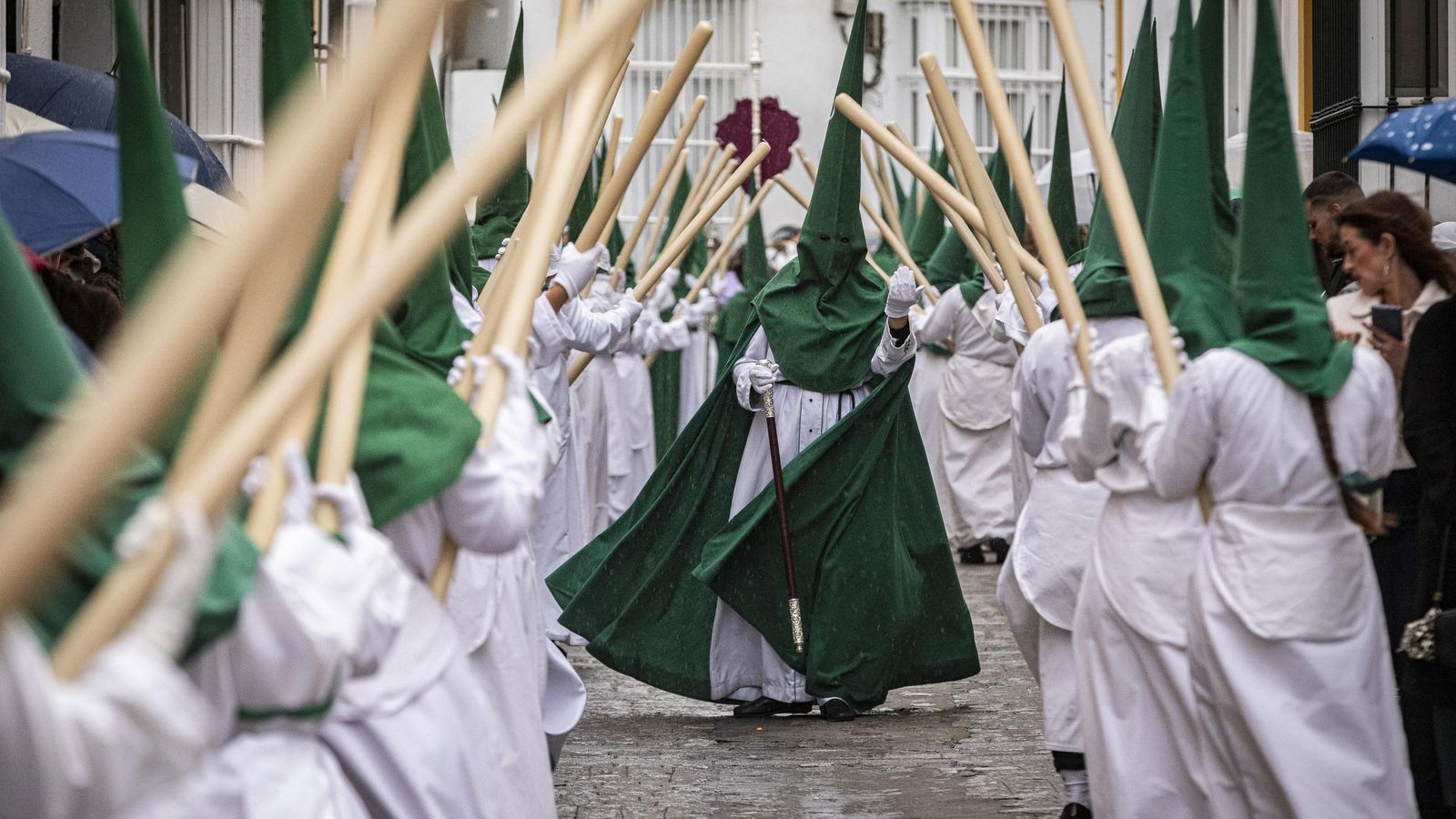 En imágenes, El Huerto de San Fernando fue la única hermandad del Martes Santo