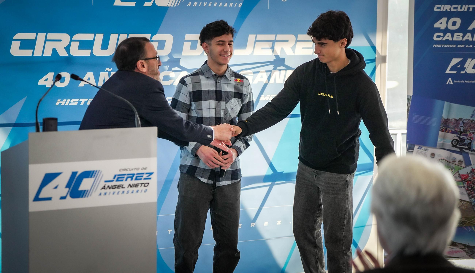 Imágenes de la presentación del libro '40 años Cabalgando' en el Circuito de Jerez