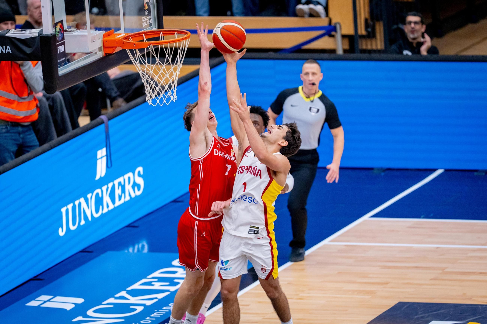 Las mejores fotos del Dinamarca-España de baloncesto