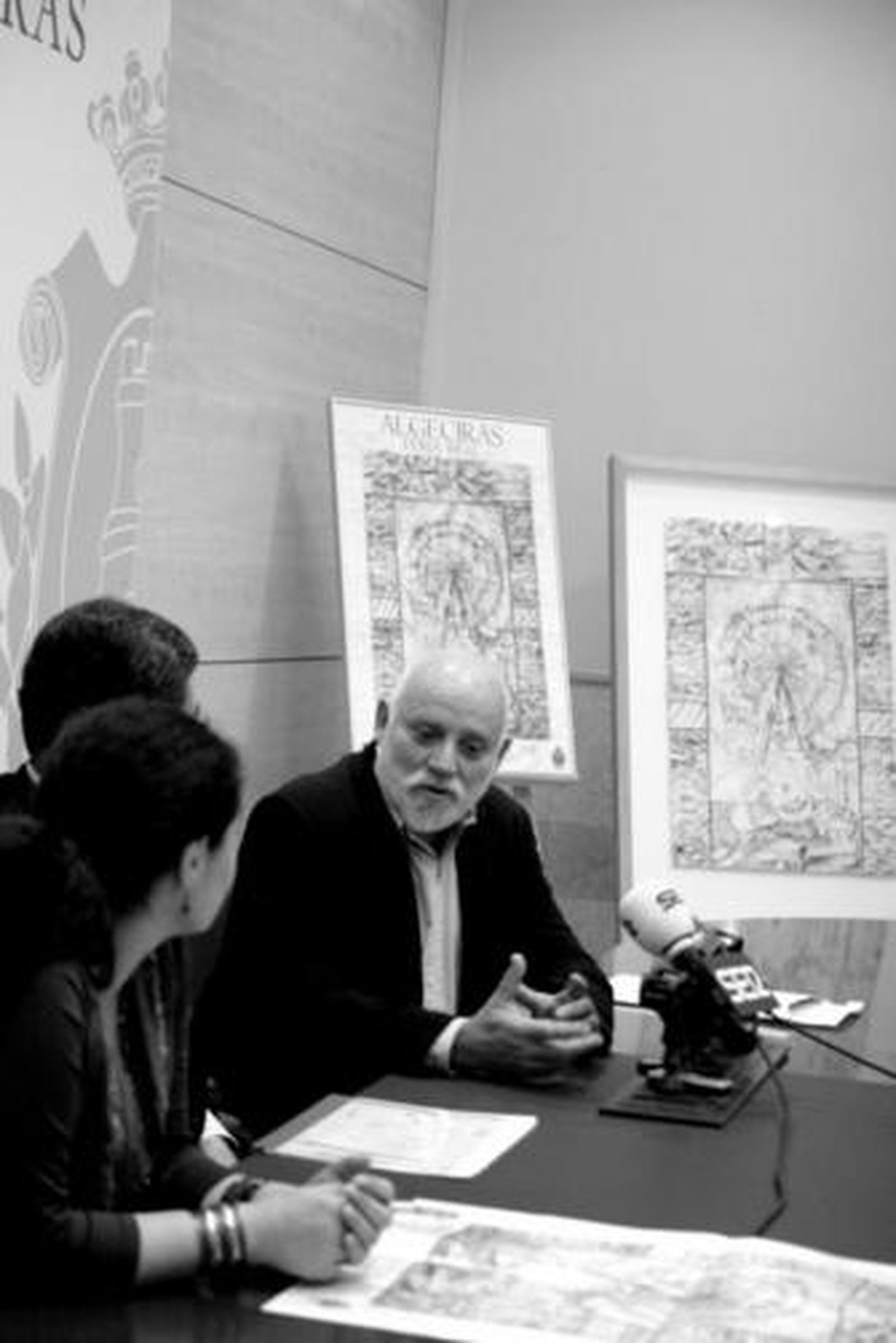 Nieto, Herrera y Gómez, durante la presentación del cartel anunciador de la Feria de Algeciras.