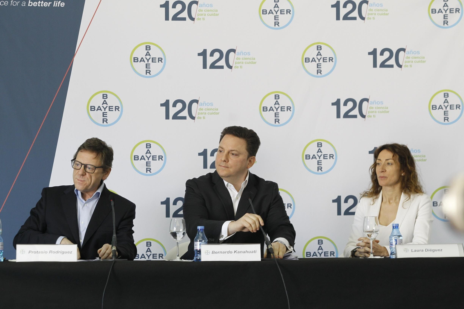 Fotogalería presentación resultados Bayer