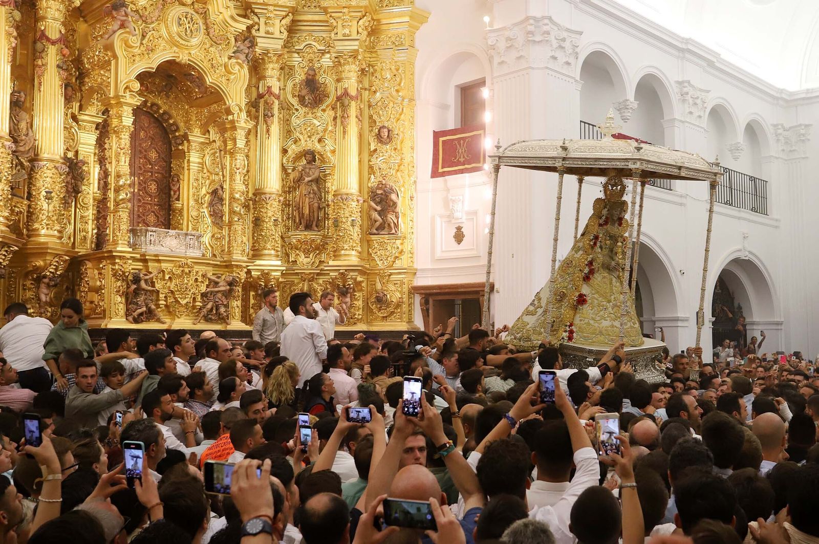 El Salto a la Reja de la Virgen del Rocío en imágenes