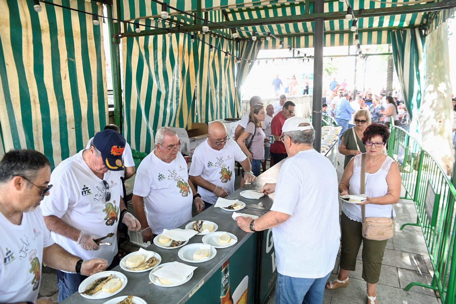 Las mejores fotos de la 'sardiná' de la Velá de la Fuensanta de Córdoba