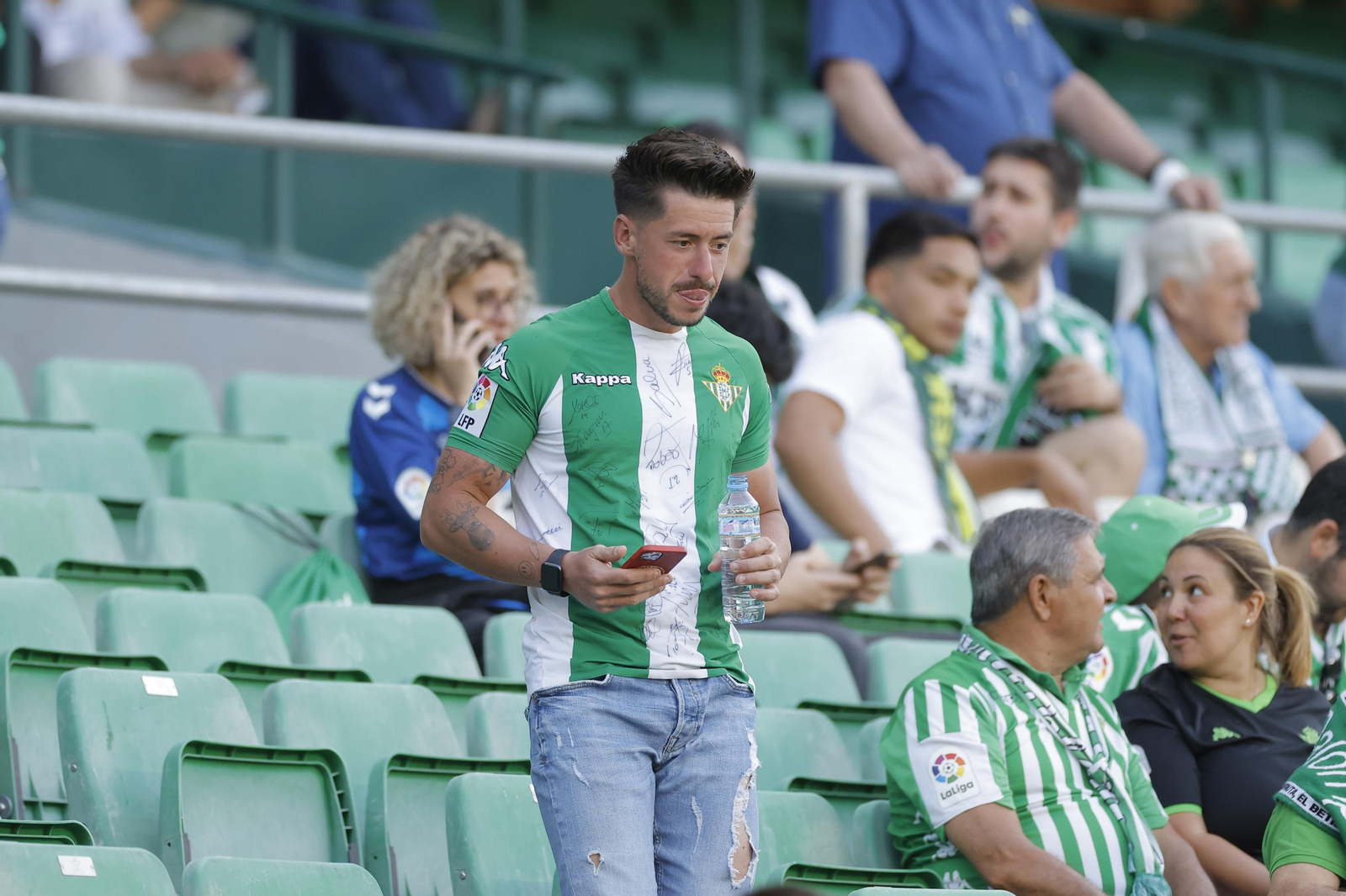 Búscate en las fotos del Betis-Rayo