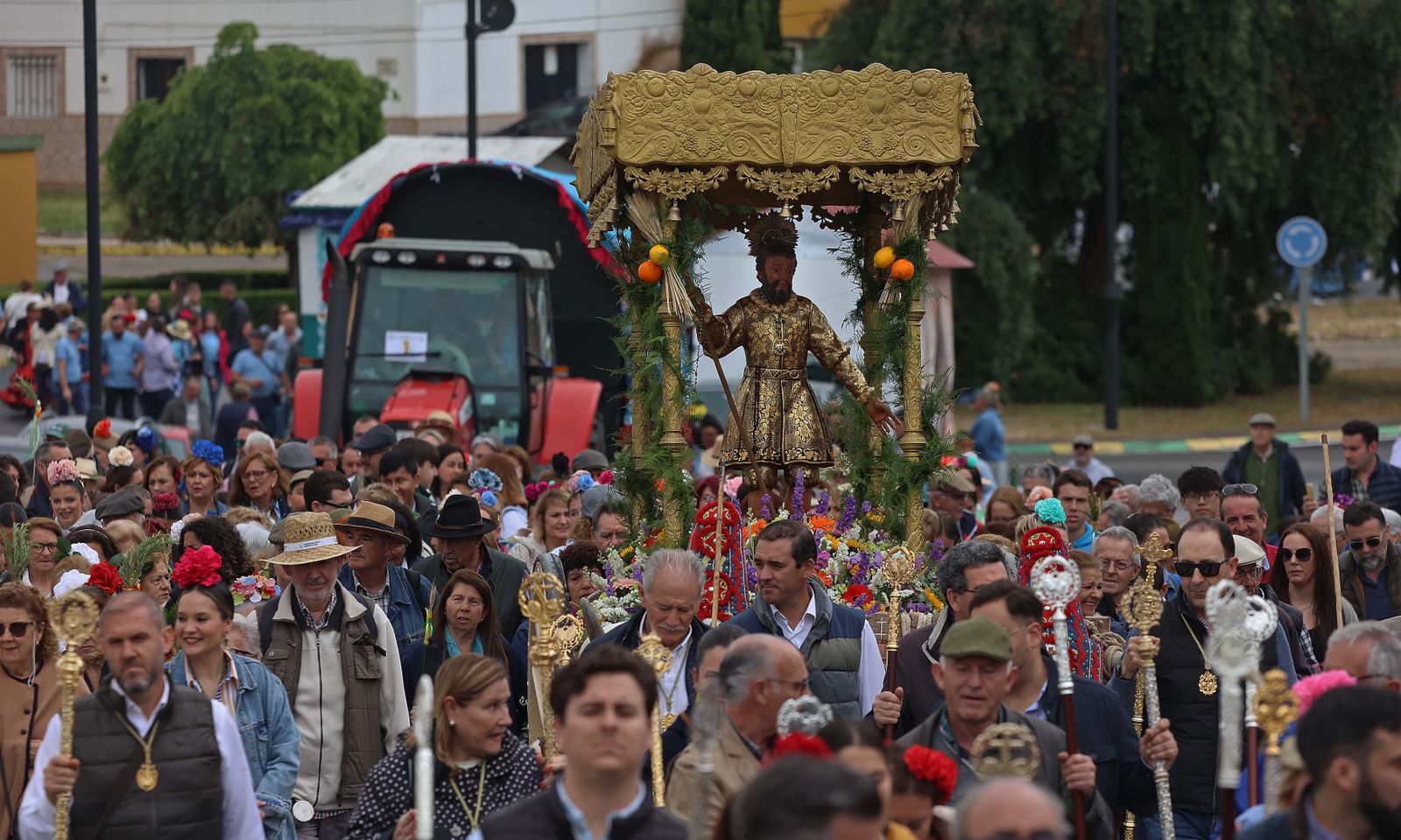 Búscate en las fotos del sábado en la romería de Los Barrios