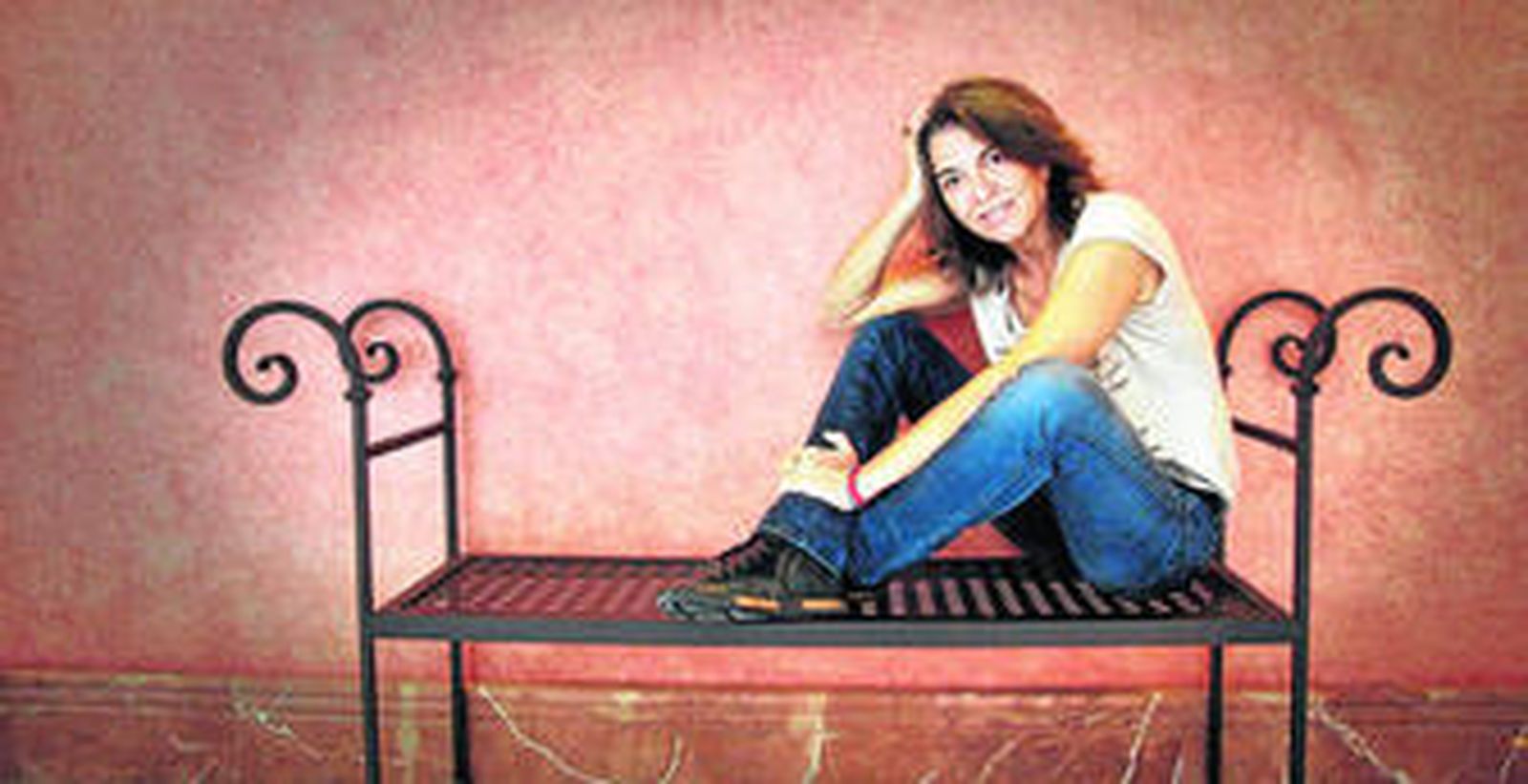 Flavia Company reúne un conjunto de "heroicidades modestas" en su nuevo libro, con el que regresa a la narrativa breve.