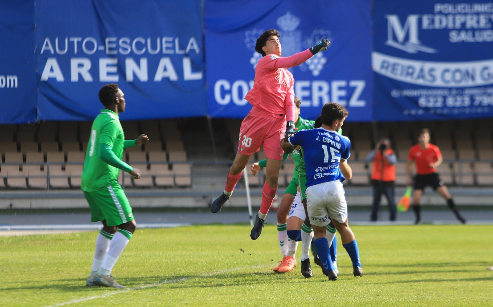 Imágenes del amistoso entre el Xerez DFC - Betis Deportivo