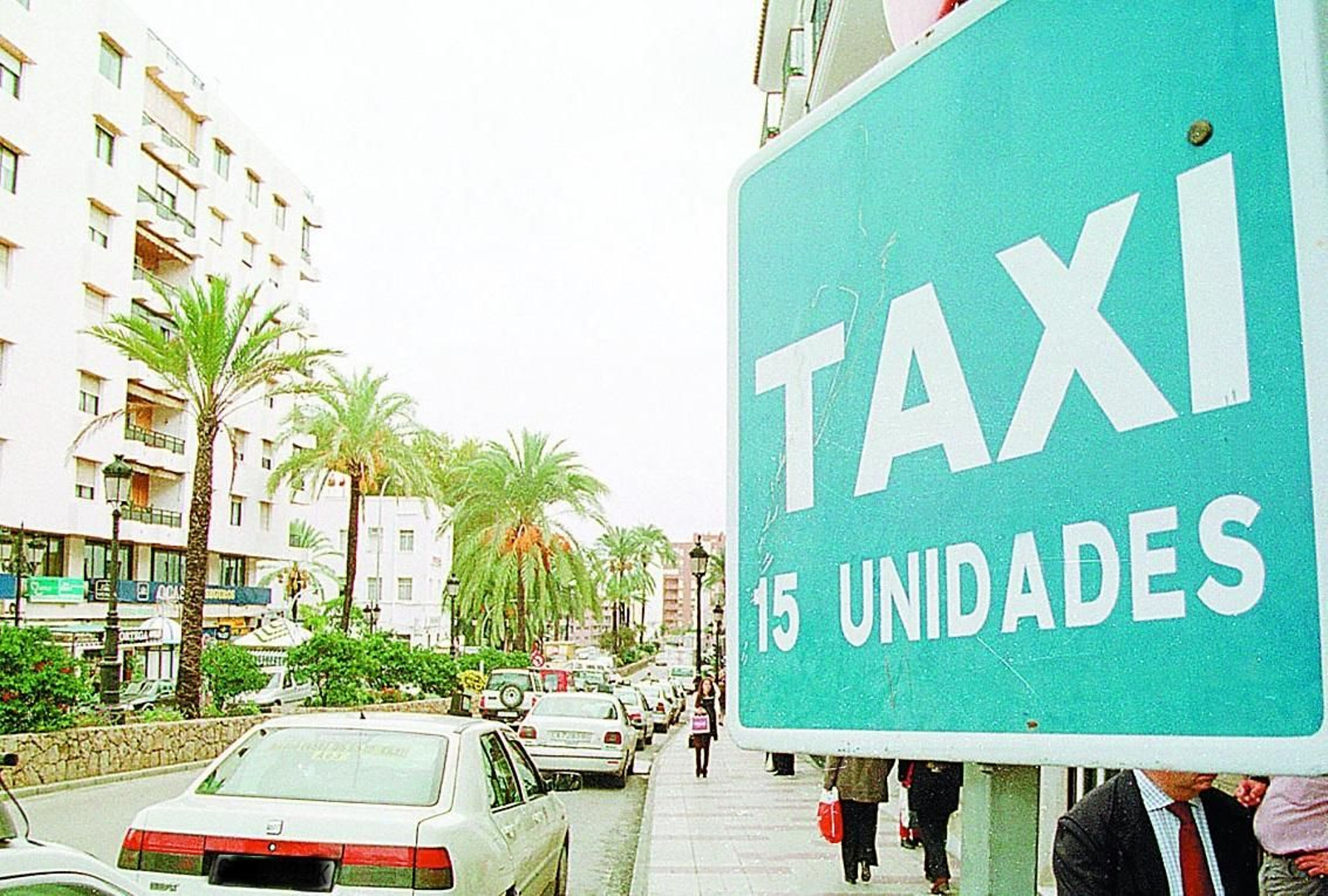 Una parada de taxis en Algeciras. Una parada de taxis en Algeciras.