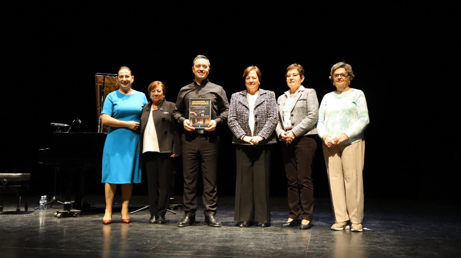Víctor Valera en el concierto solidario con Manos Unidas, en Vera.