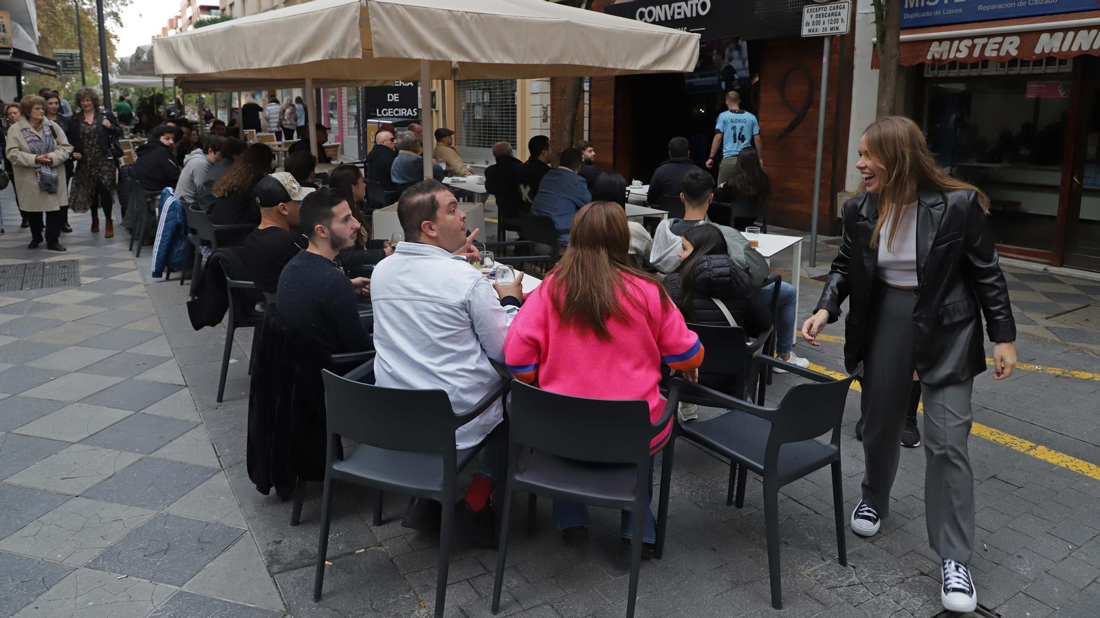 Fotos del ambiente durante el Marruecos - España en Algeciras