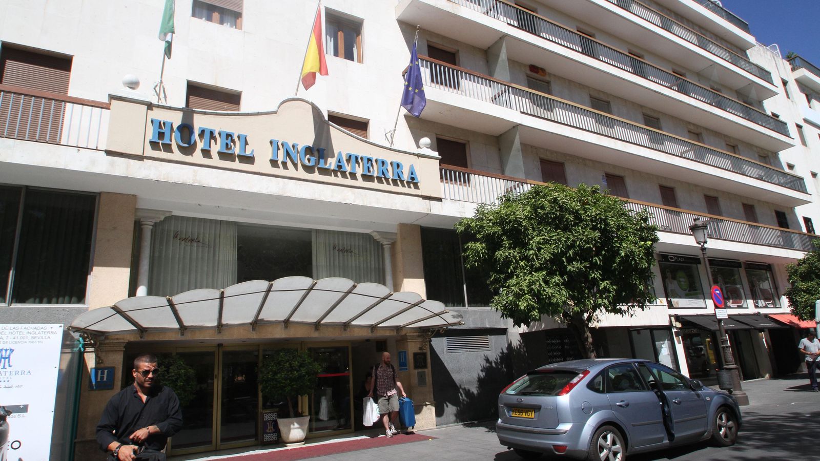 El céntrico Hotel Inglaterra, en la Plaza Nueva.