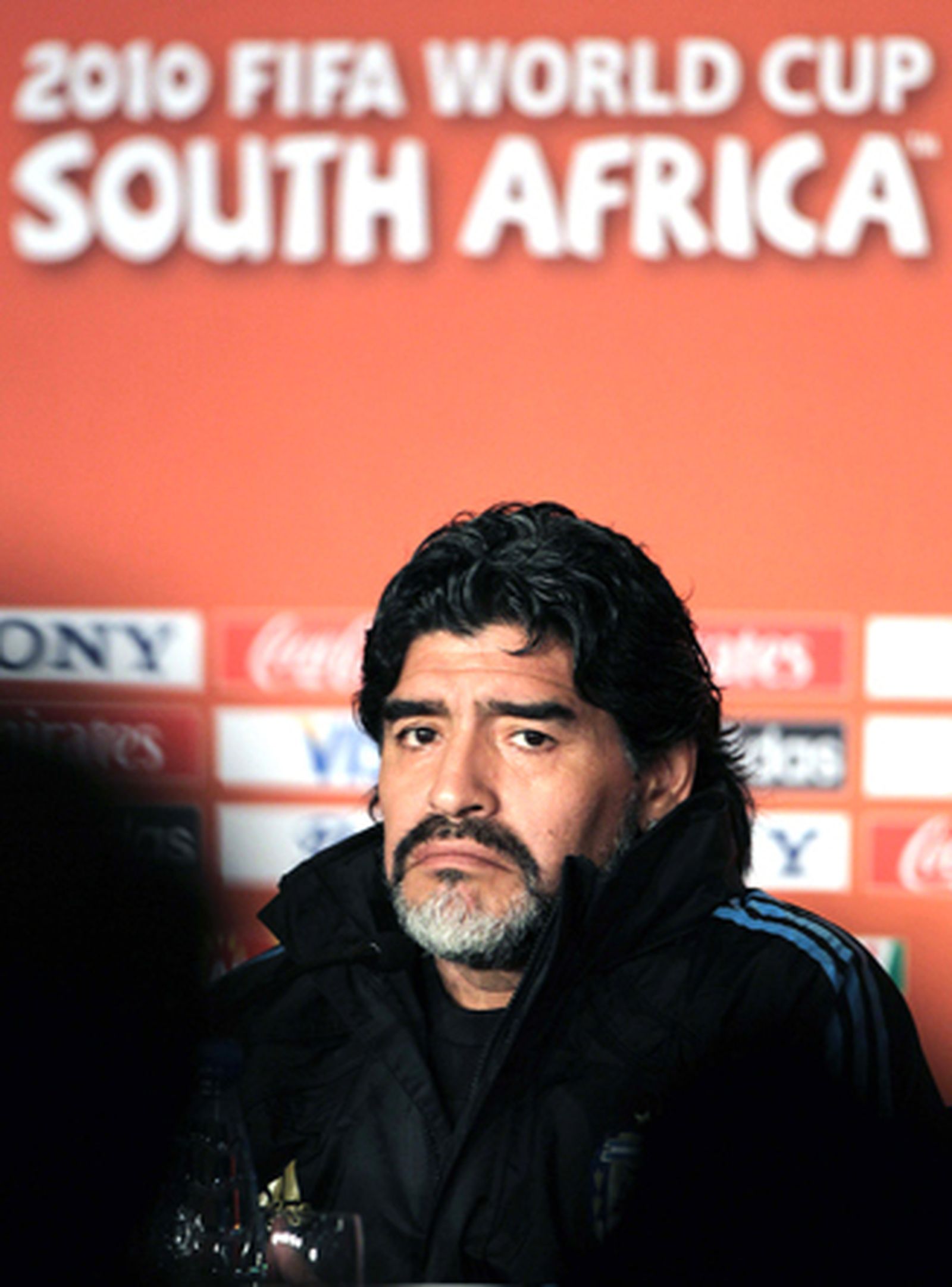 Maradona:"No nos importa quien gana o pierde, es problema de Brasil"