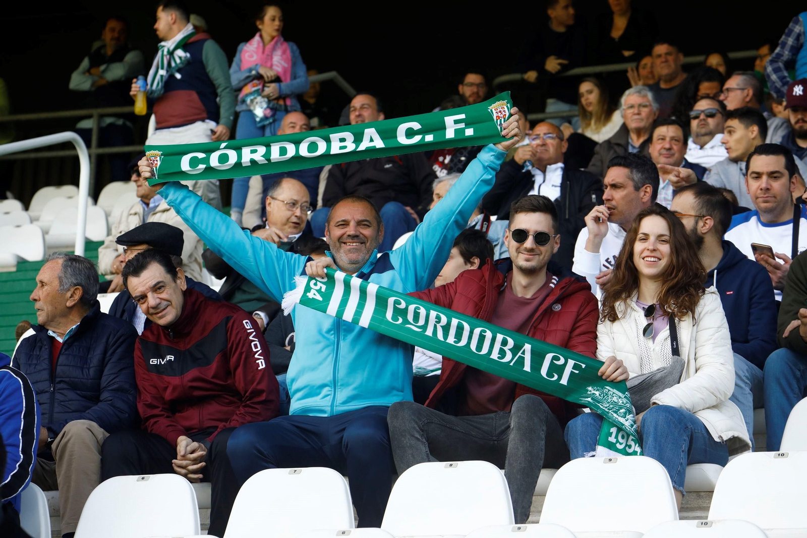 Las mejores fotos del ambiente en El Arcángel en el Córdoba CF - Ceuta