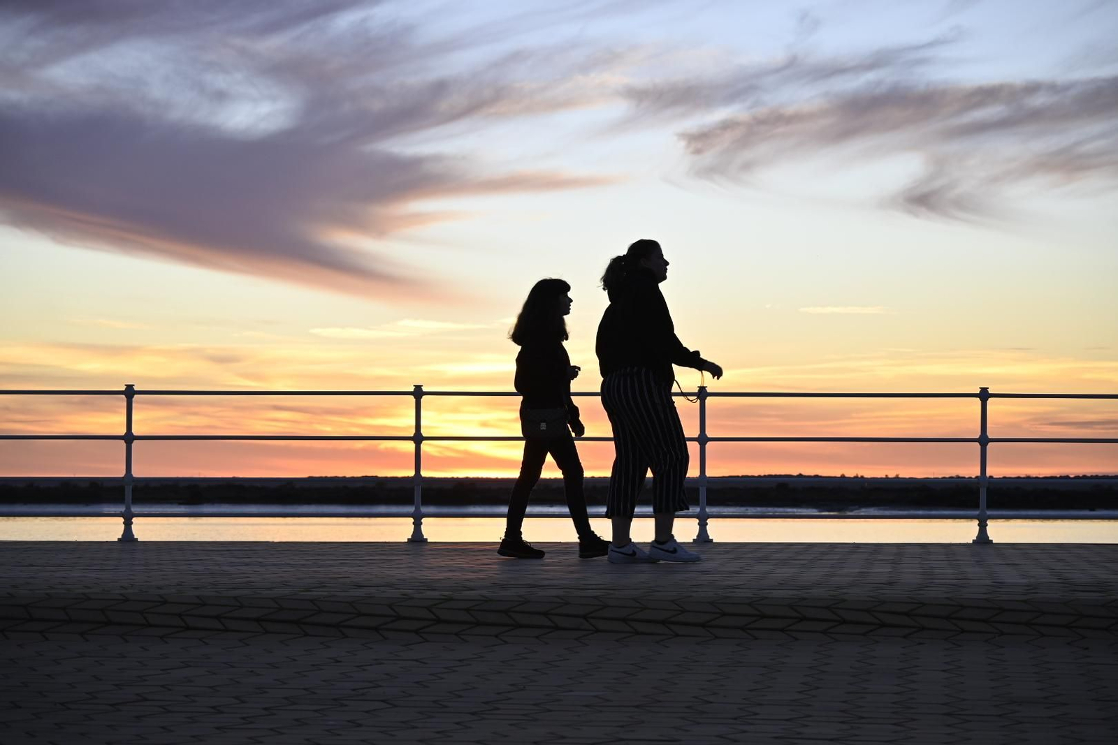 Un paseo por el Muelle del Tinto de Huelva, en imágenes