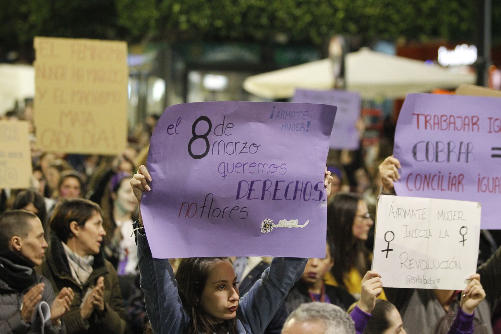 Fotogalería manifestación Día Internacional de la Mujer en Almería