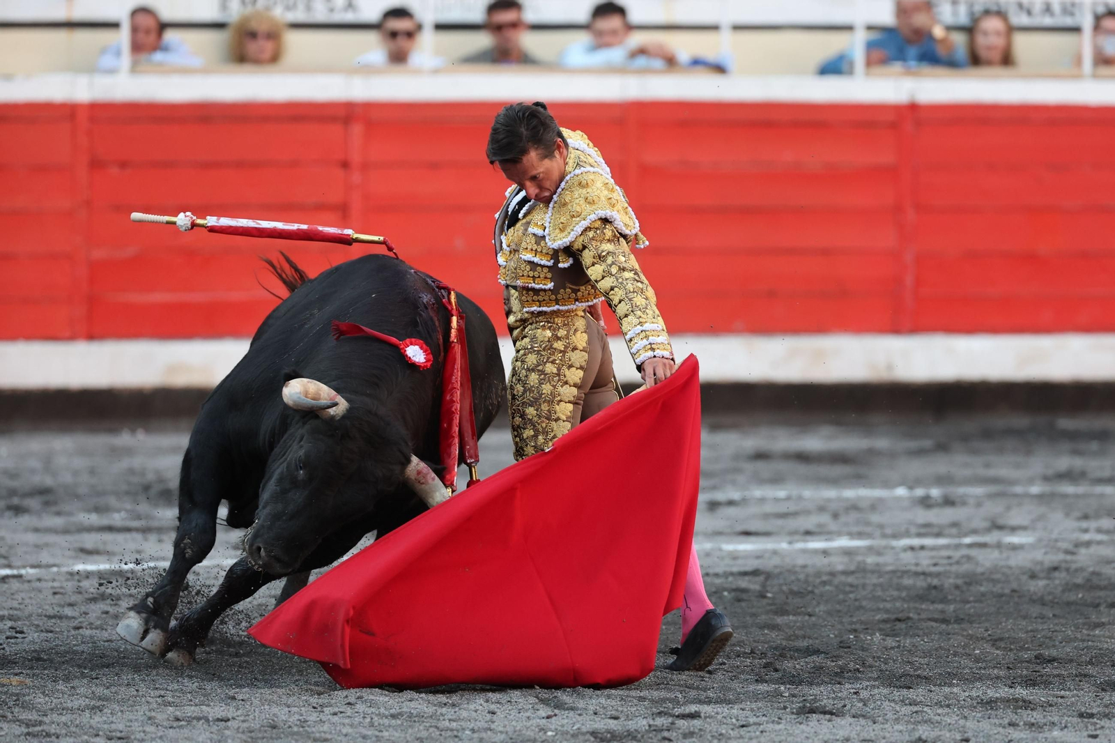 El diestro riojano Diego Urdiales llegó a trazar naturales como este.