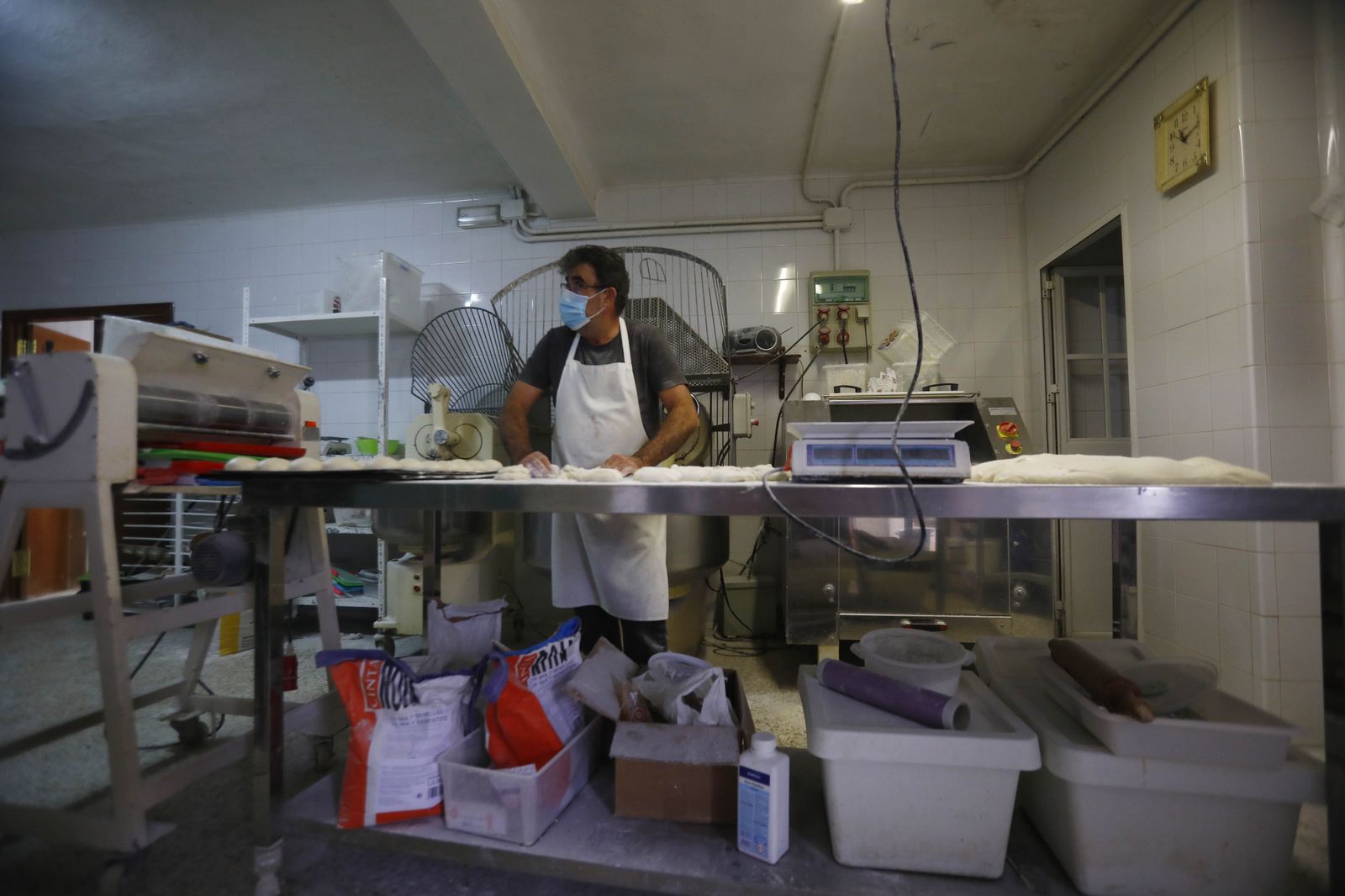 Fotografías: Un paseo por la barriada periférica de Santa Cruz, la más aislada de Córdoba