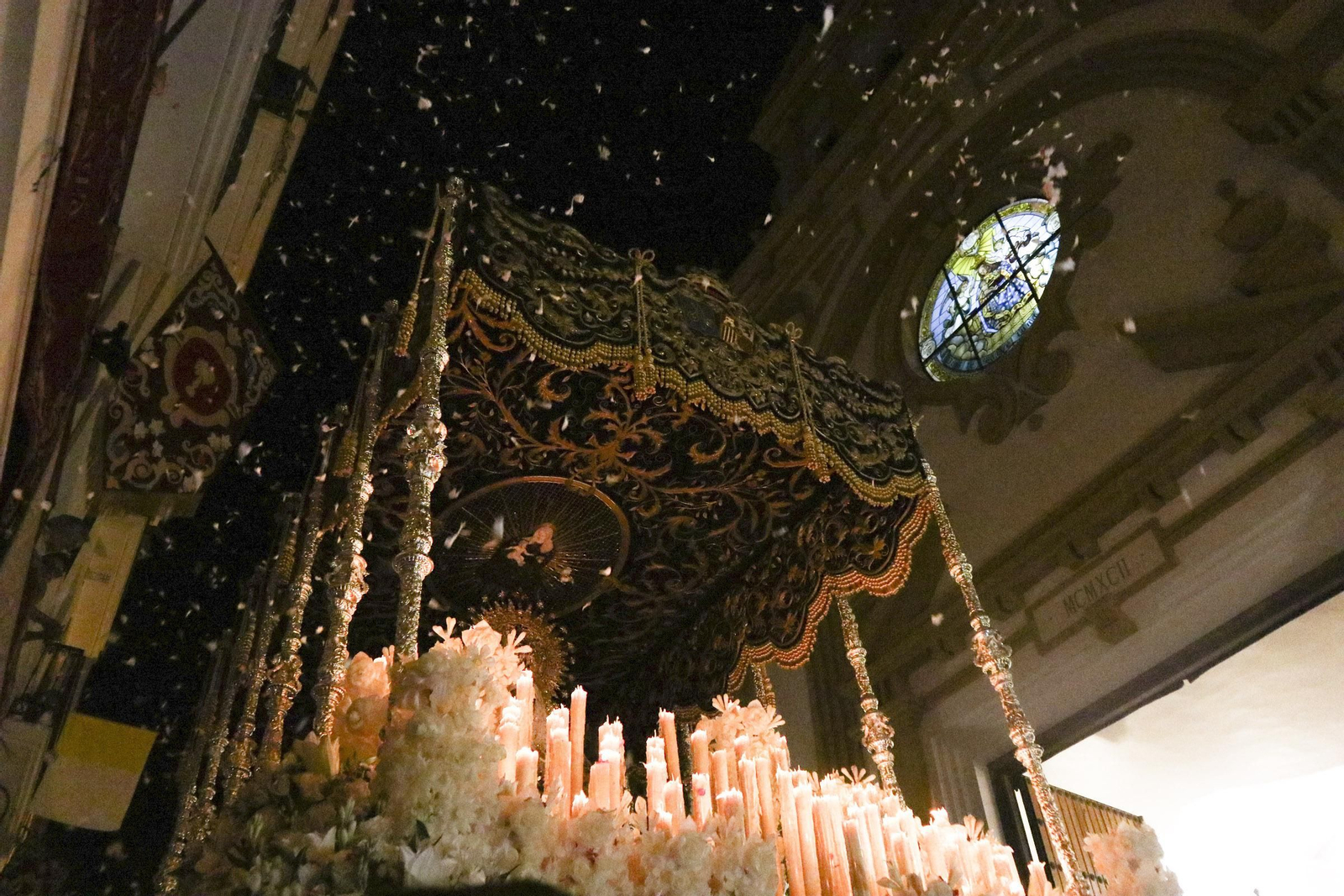 Las mejores imágenes de la procesión de la Amargura Coronada