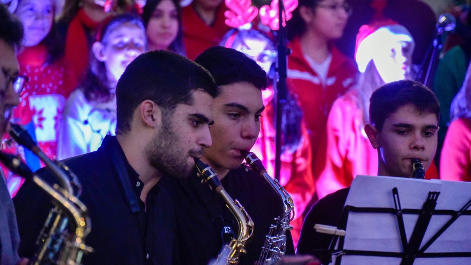 Concierto de Navidad de los alumnos de la Escuela sanchez Verdú en la Plaza Alta