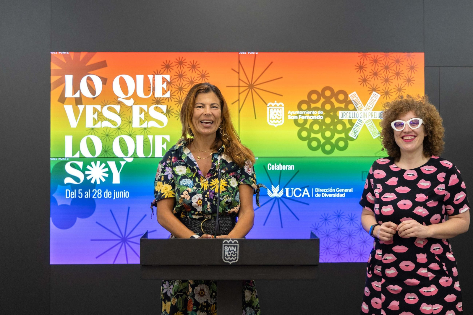 Las concejalas de LGTBIQ+ y Cultura, Isa Blanco y Pepa Pacheco, durante la presentación de la programación del Orgullo 2025
