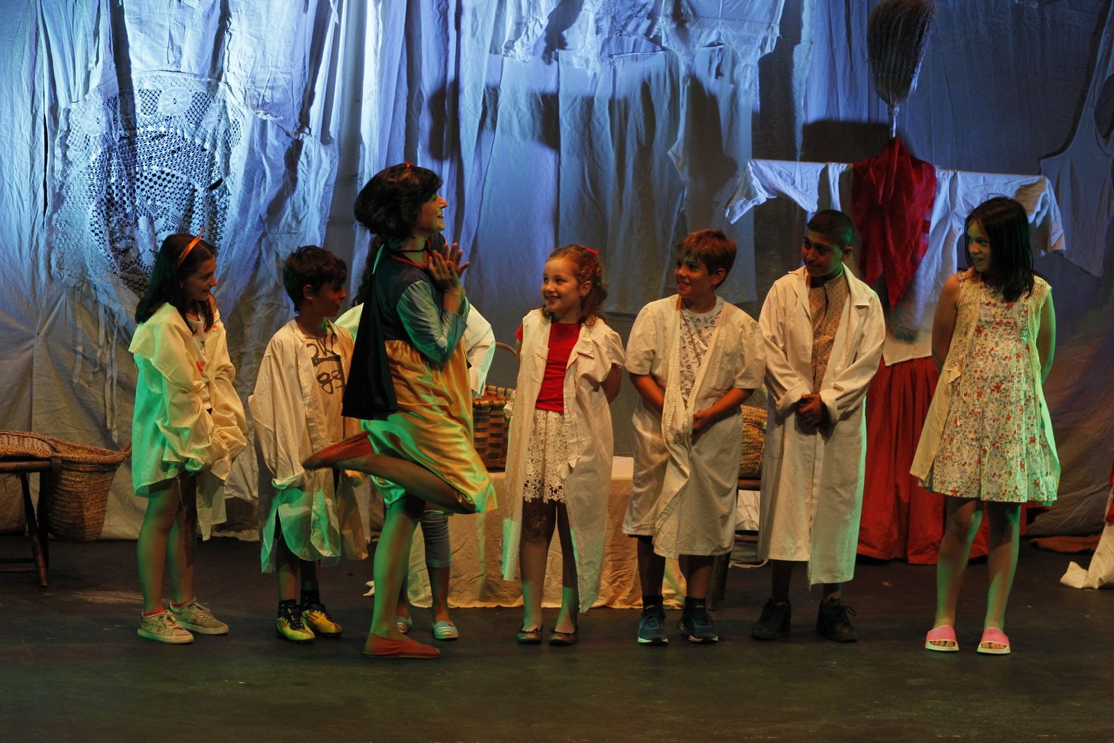 Fotogalería Festival Teatro El Ejido. Obra "El Desván de los Hermanos Grim"