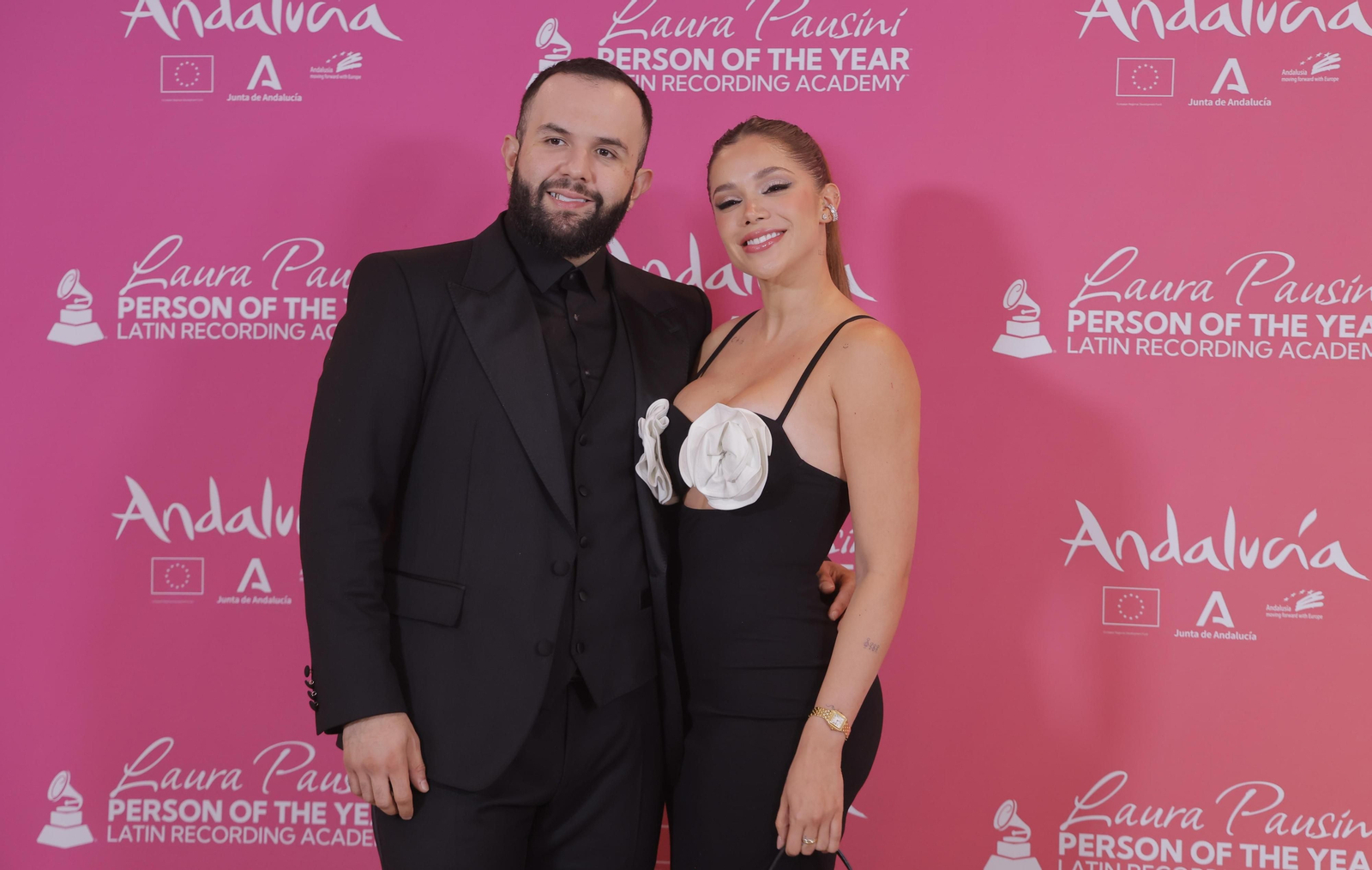La alfombra roja del homenaje a Laura Pausini en los Grammy Latinos de Sevilla, en imágenes