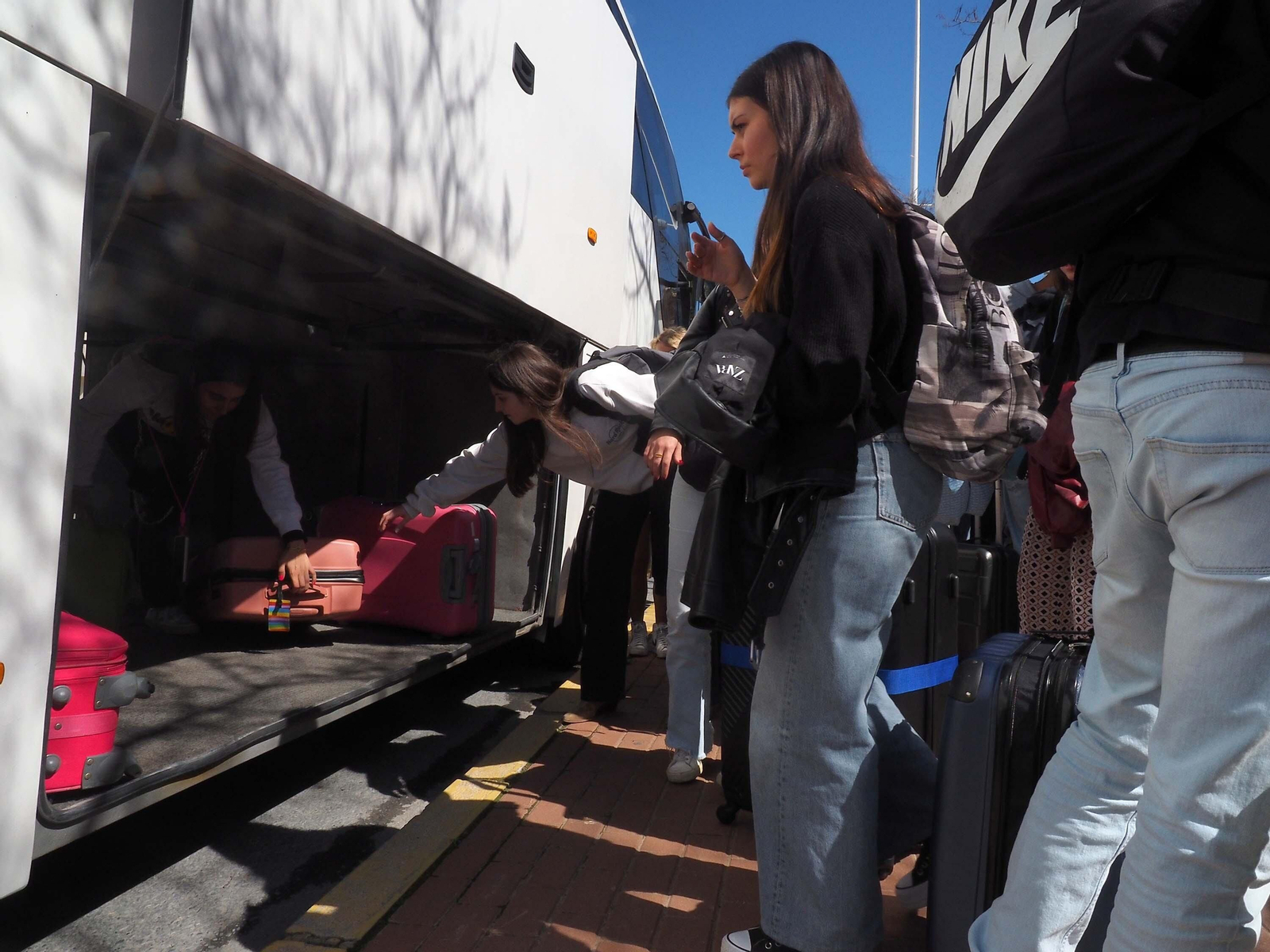 Las fotos de la espectacular llegada de 10.000 estudiantes portugueses a Punta Umbría