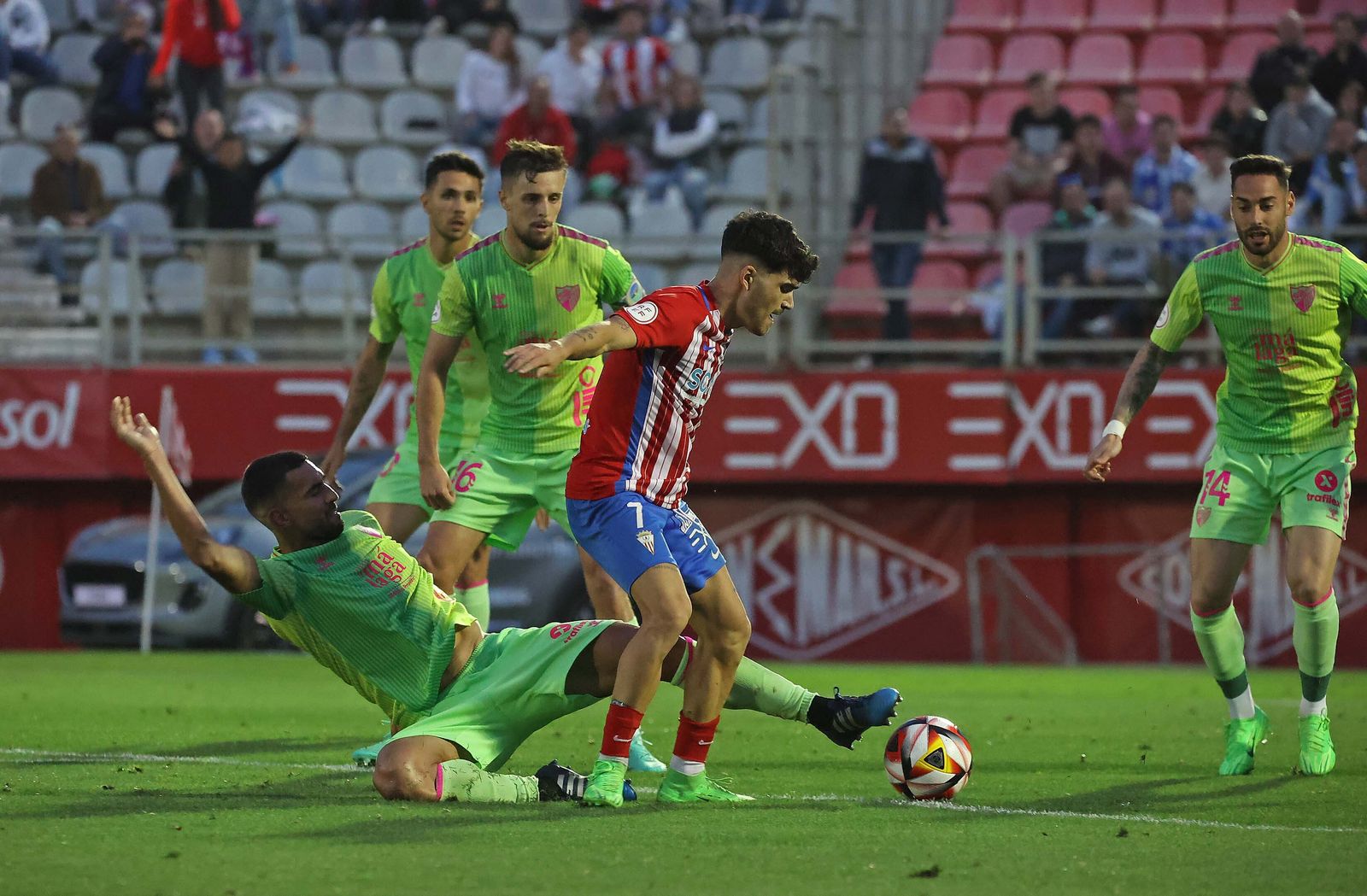 Las mejores fotos del Algeciras - Málaga de Primera RFEF