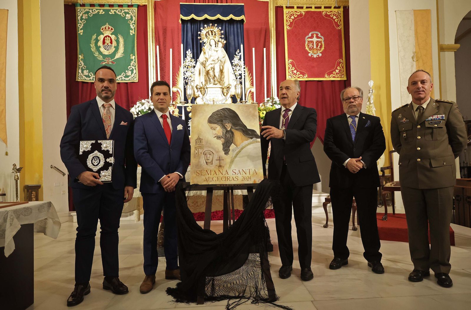 La presentación del cartel de la Semana Santa de Algeciras 2024, en imágenes