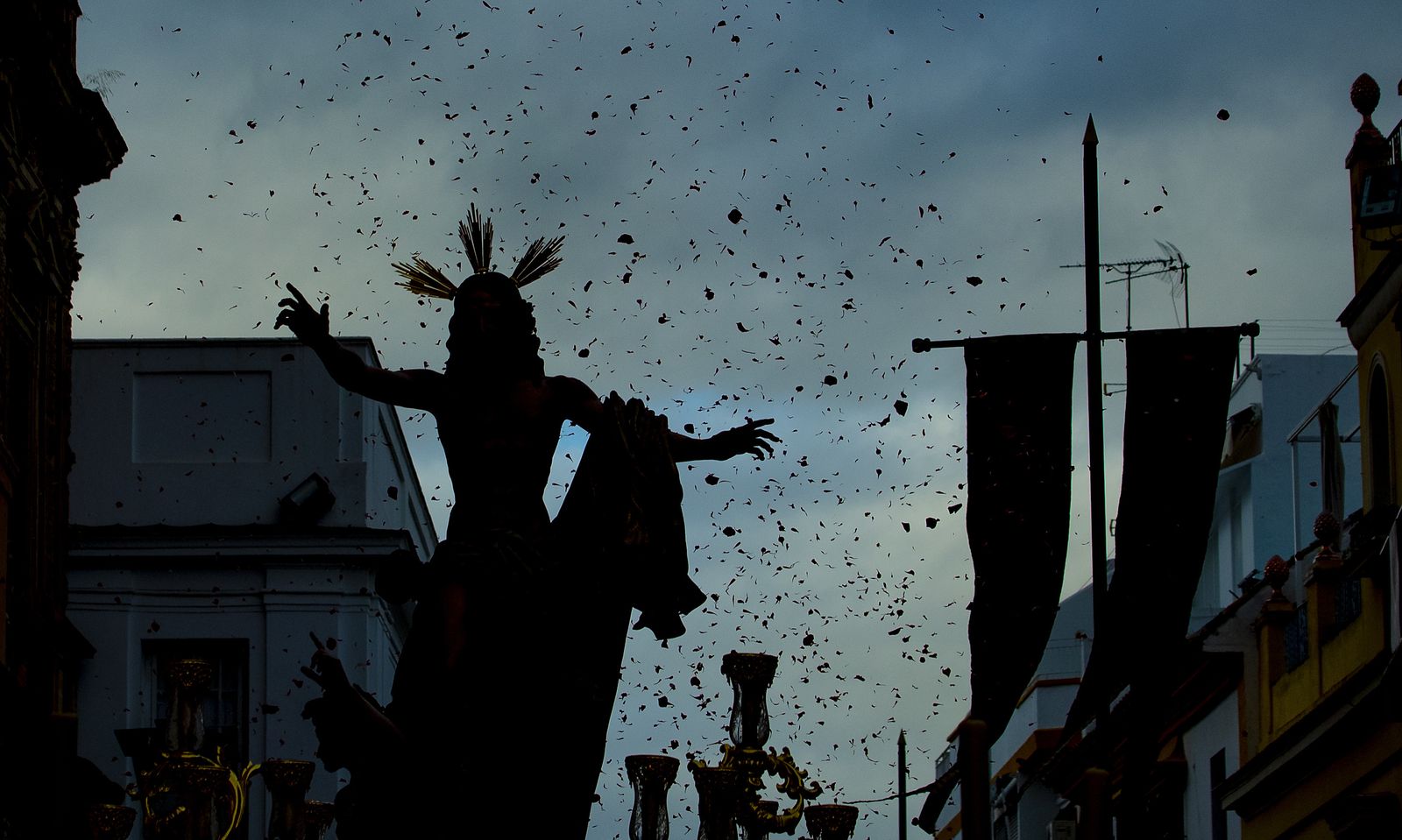 Las imágenes de la salida extraordinaria del Señor de la Resurrección