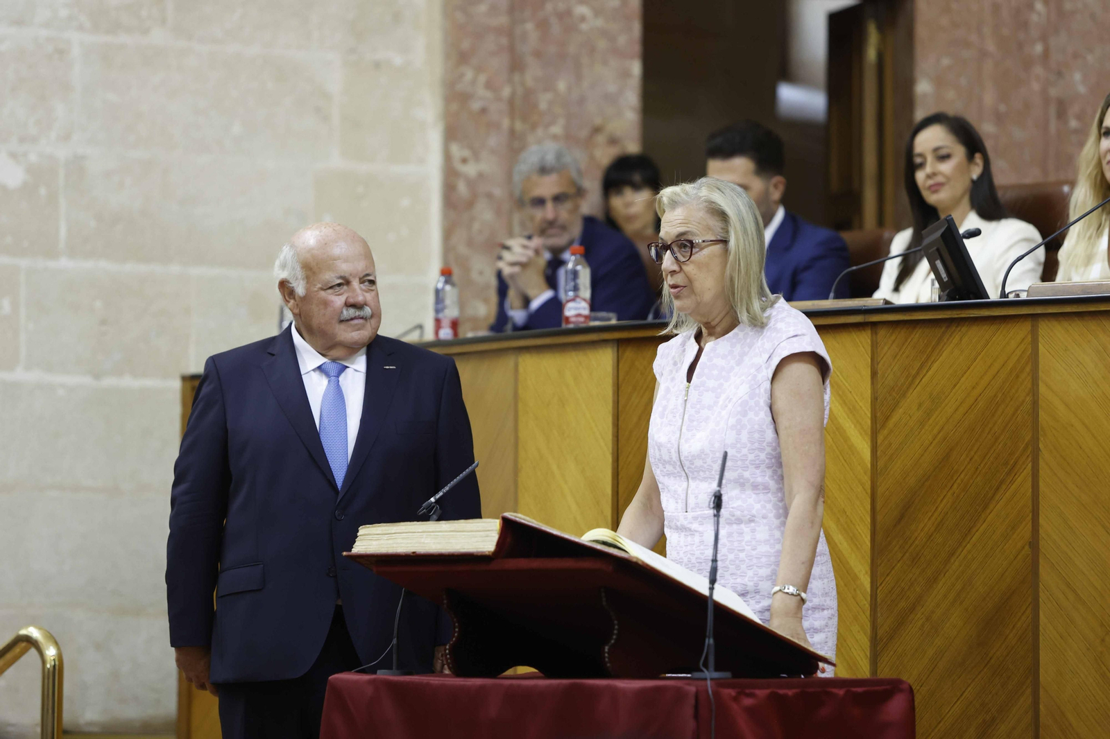 La constitución del Parlamento andaluz, todas las imágenes