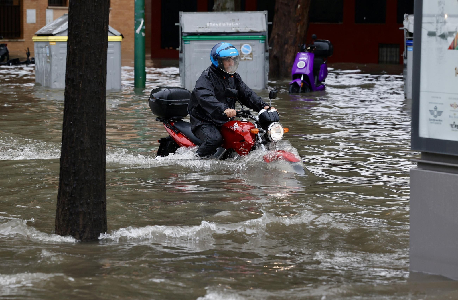 Inundación en la Ronda del Tamarguillo