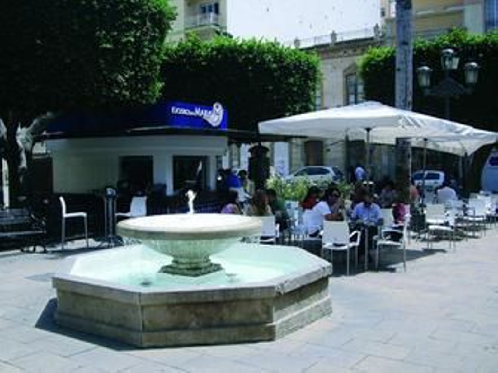 El Kiosco del Mar se ha convertido durante estos días en punto de encuentro.