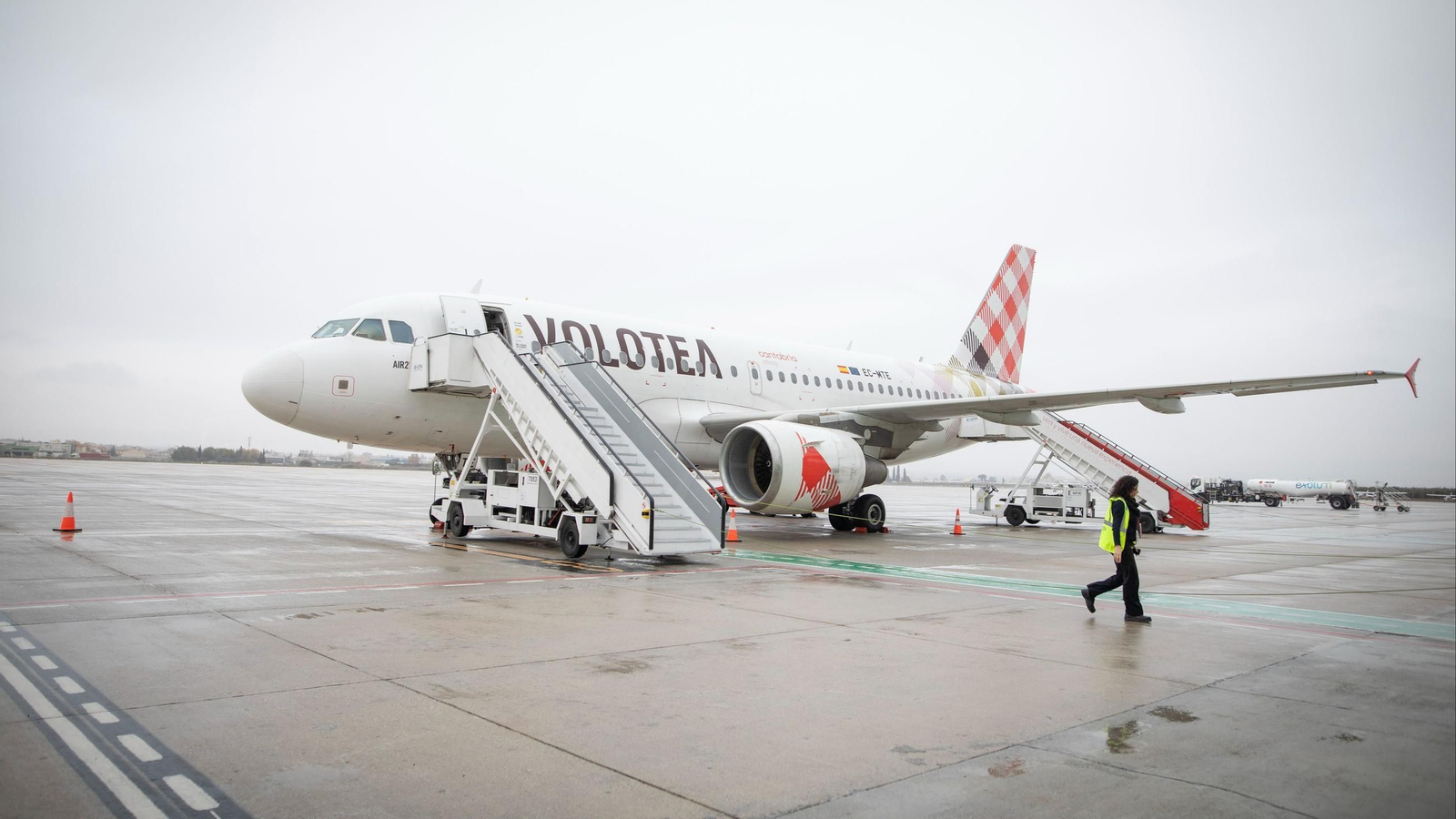 Llegada al aeropuerto del vuelo Santander-Granada el pasado viernes