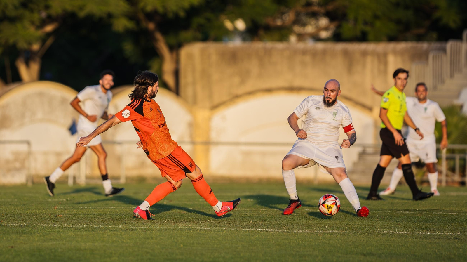 Las imágenes del triunfo del Xerez CD en el Trofeo Antonio Moure