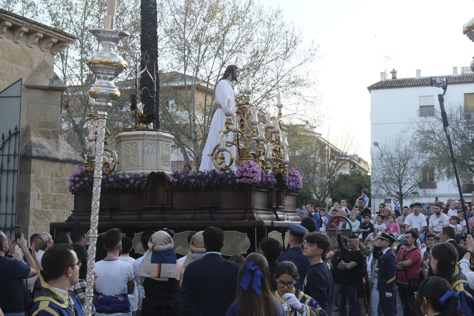 La procesión del Señor de la Bondad de Córdoba, en imágenes